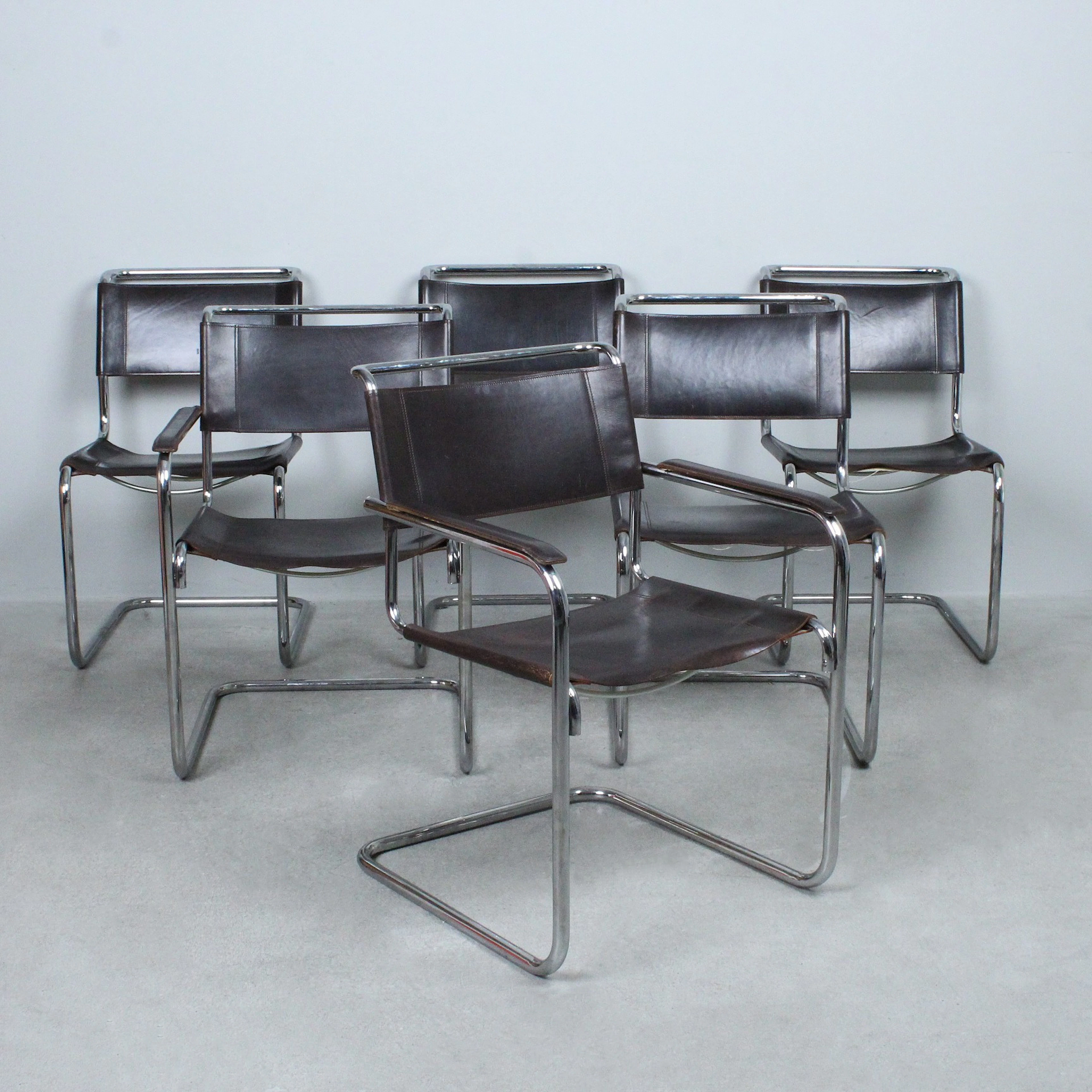 MART STAM. Thonet. Sechs Stühle / Freischwinger, Modell 'S33' / 'S34'