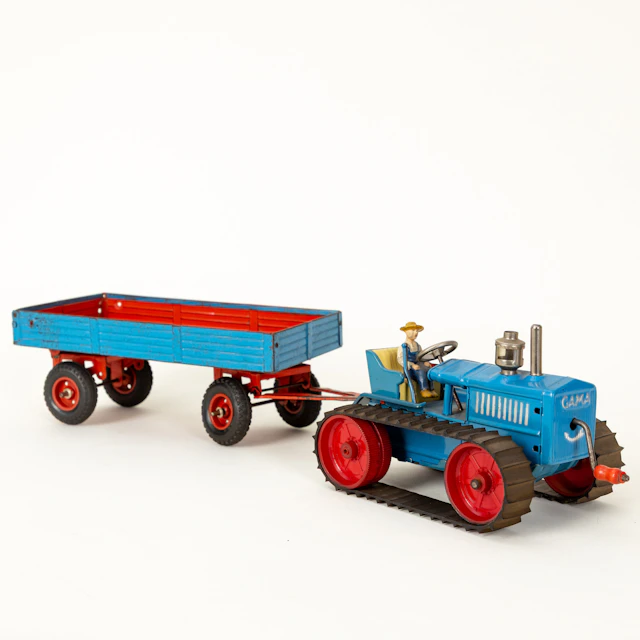 Gama, Traktor mit Anhänger, 1950-1960er Jahre.