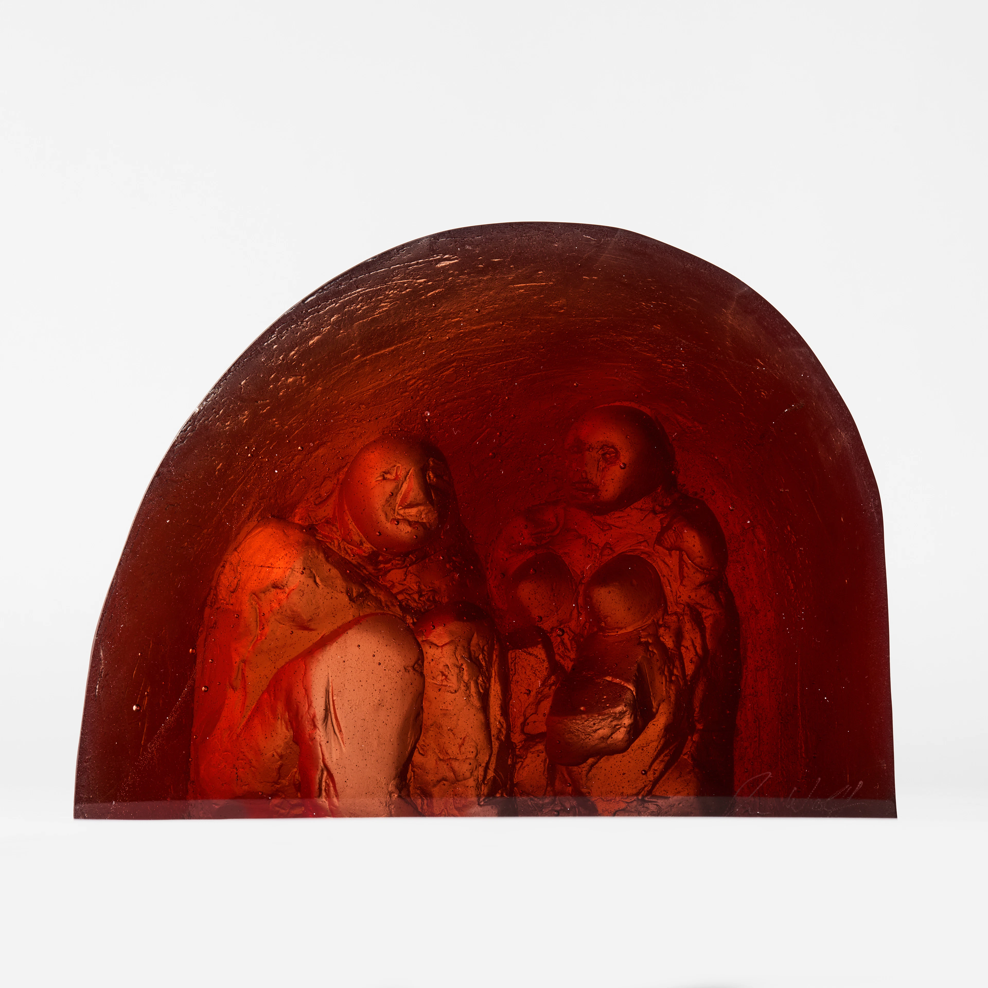 ANN WOLFF. Skulptur, egen studio, Gotland, gjuten, röd glasmassa med