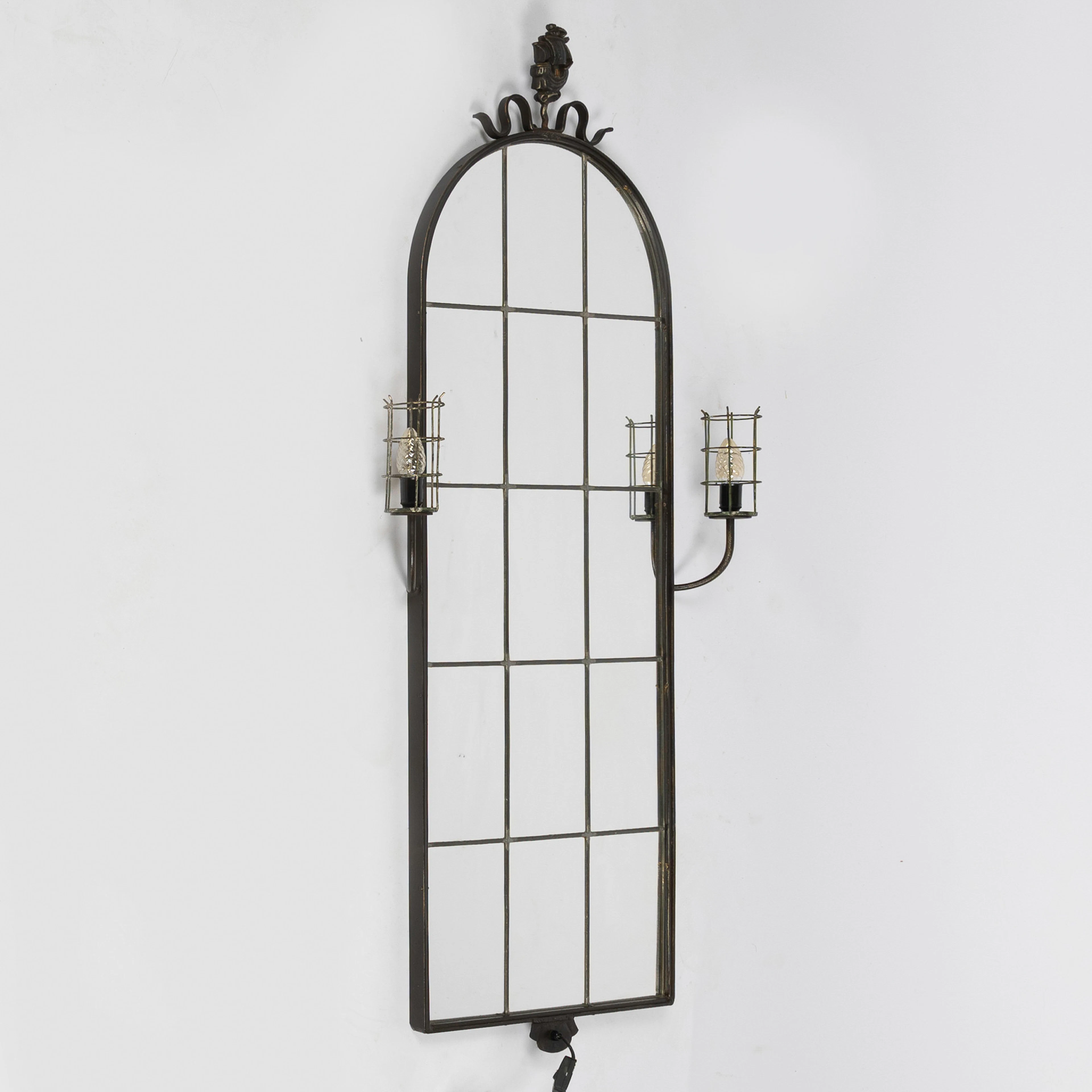 BJERKÅS ARMATUR. Spegel med belysning, Swedish modern, Göteborg, 1940-tal.