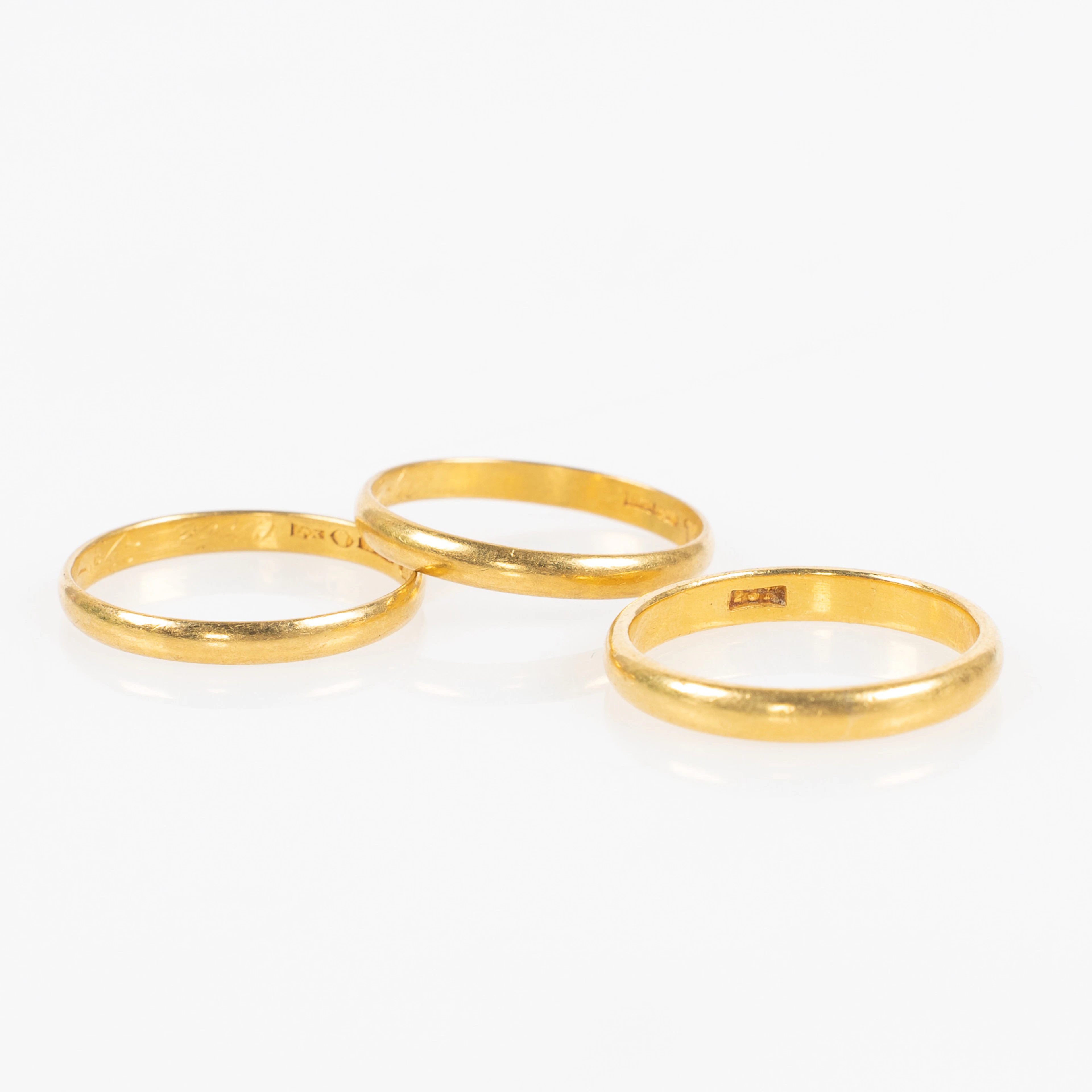 RINGAR, 3 st, 23K guld, N Johnsson & Co, Stockholm 1924.