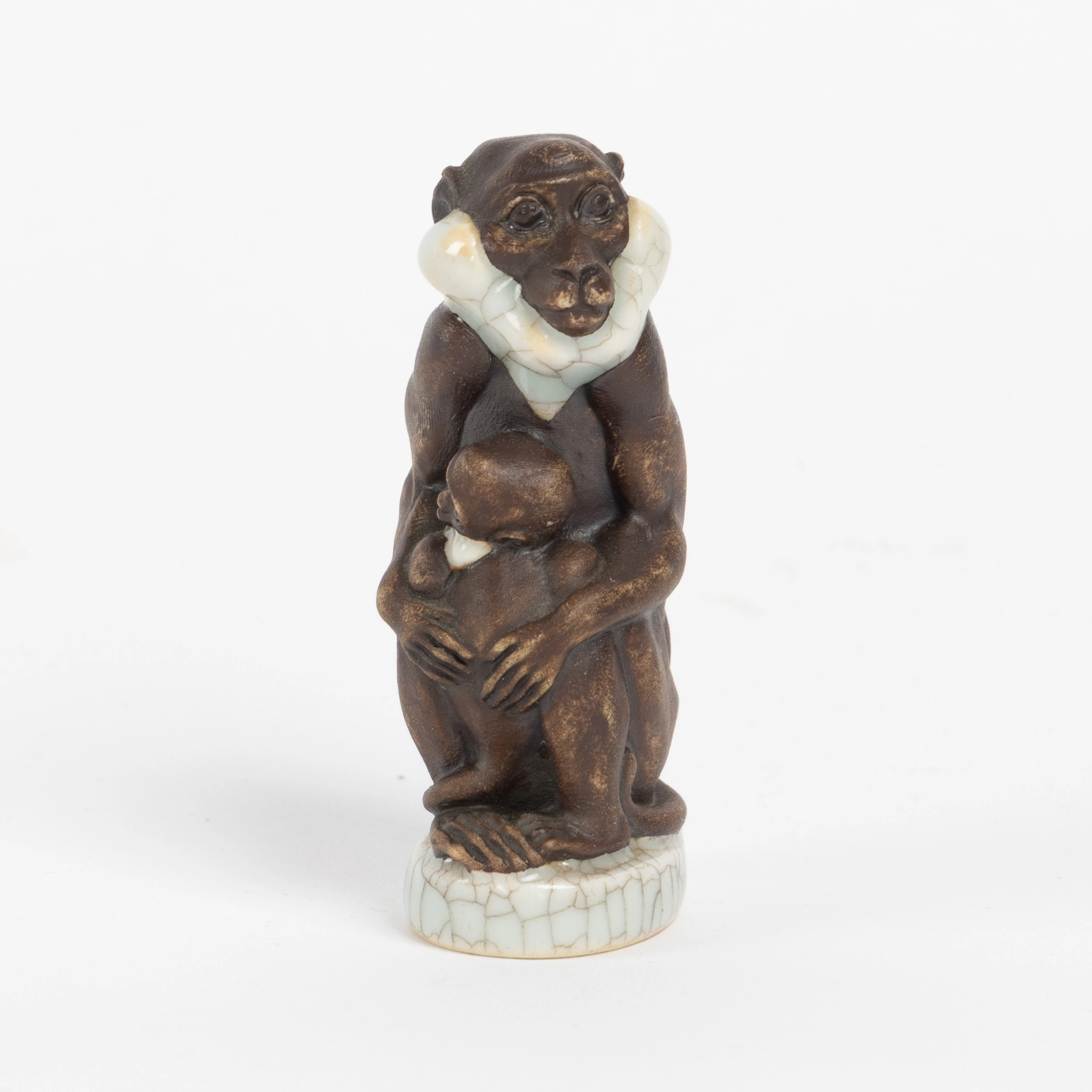 JEANNE GRUT, Royal Copenhagen, figur nr. 4647. Apa med unge.