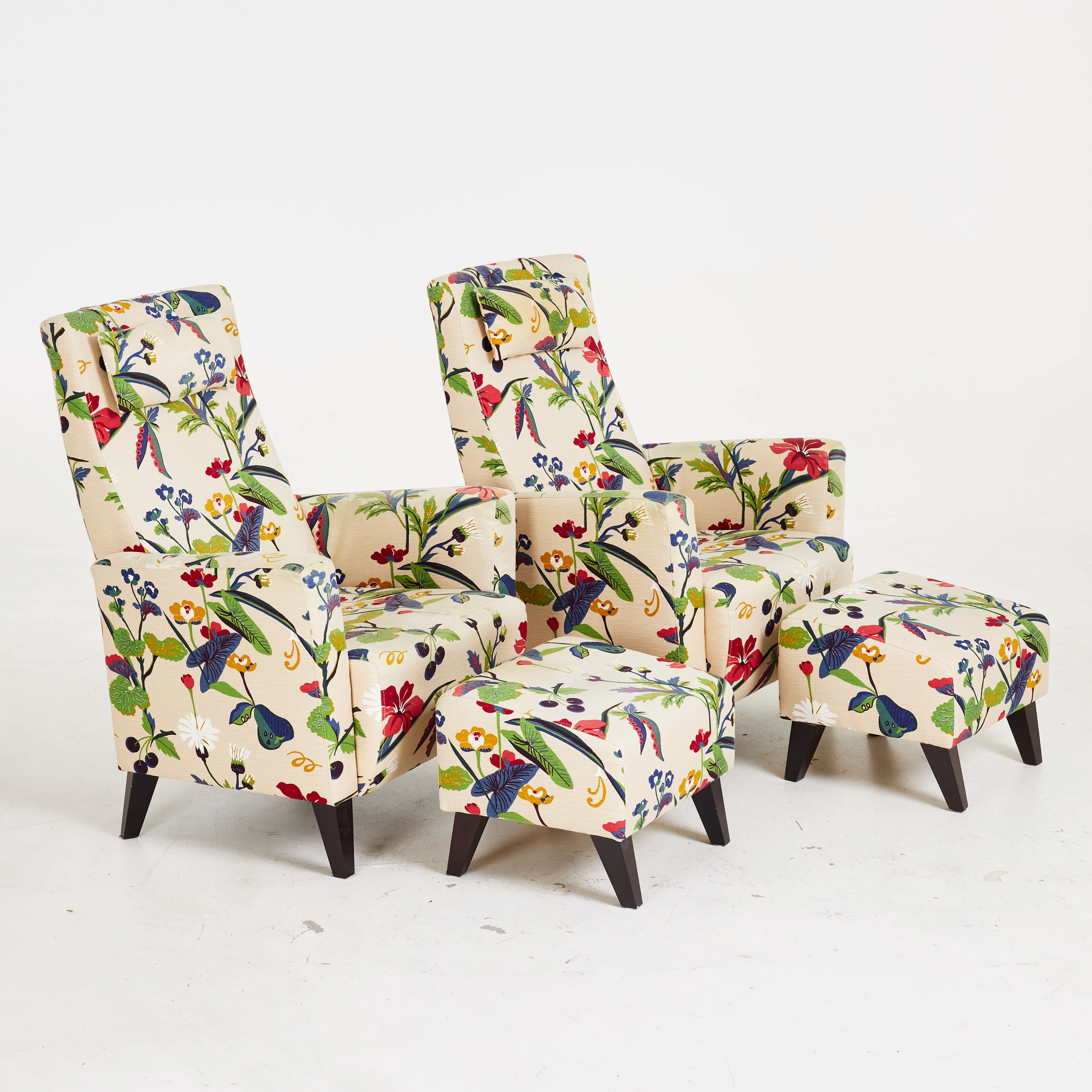 FÅTÖLJER MED FOTPALL, 2 par, "Erik", klädd i blomstermöntrad textil