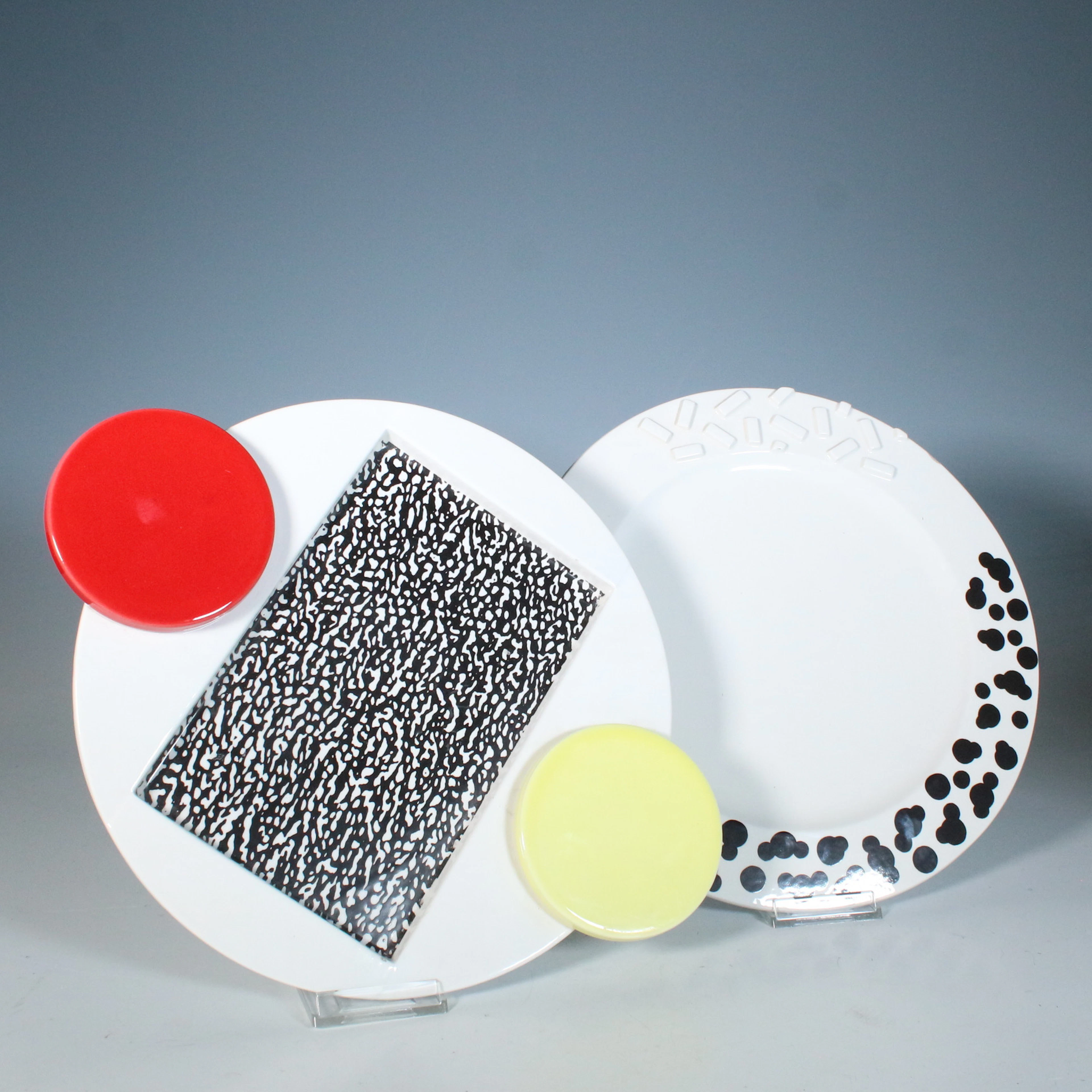 MICHELE DE LUCCHI & ETTORE SOTTSASS. für Memphis Milano, Servierschale