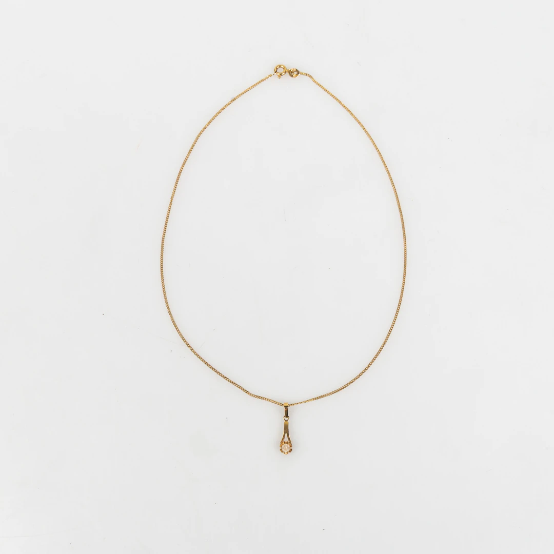 HALSBAND MED HÄNGE, 18K, importstämpel.