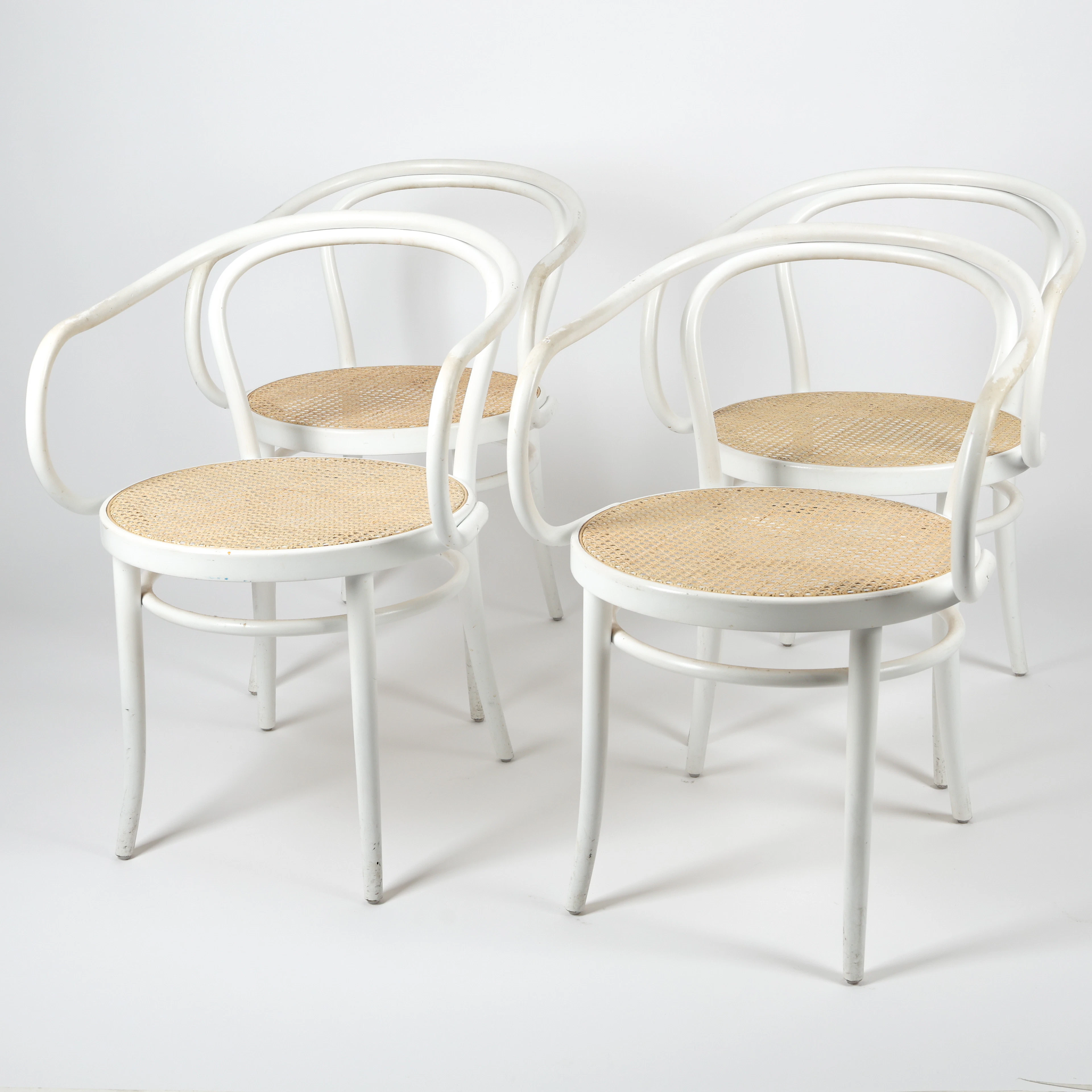 MICHAEL THONET. Karmstolar, 4 st "No 30" Ton.