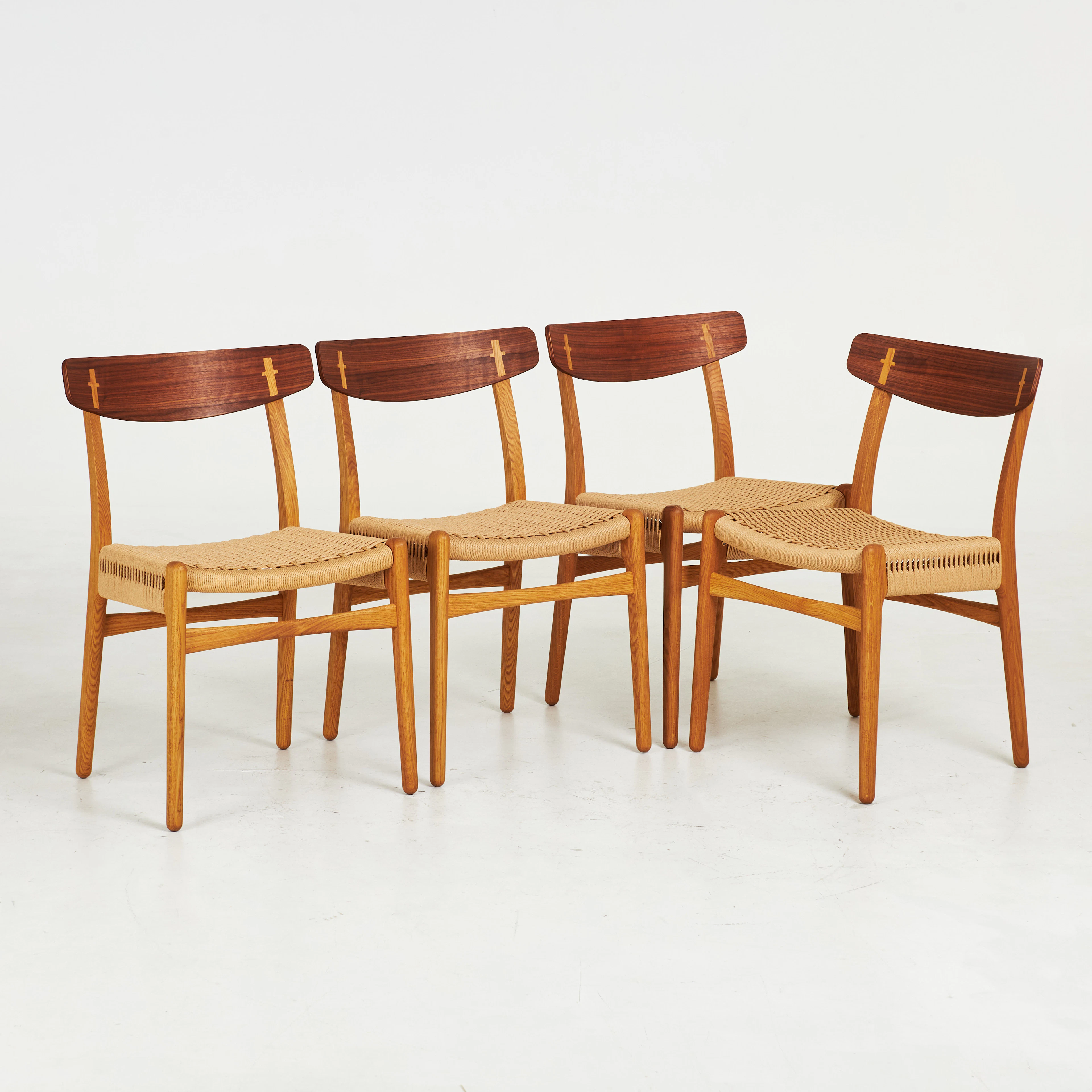 HANS J WEGNER. Stolar, 4 st, "CH23", för Carl Hansen & Søn, Danmark