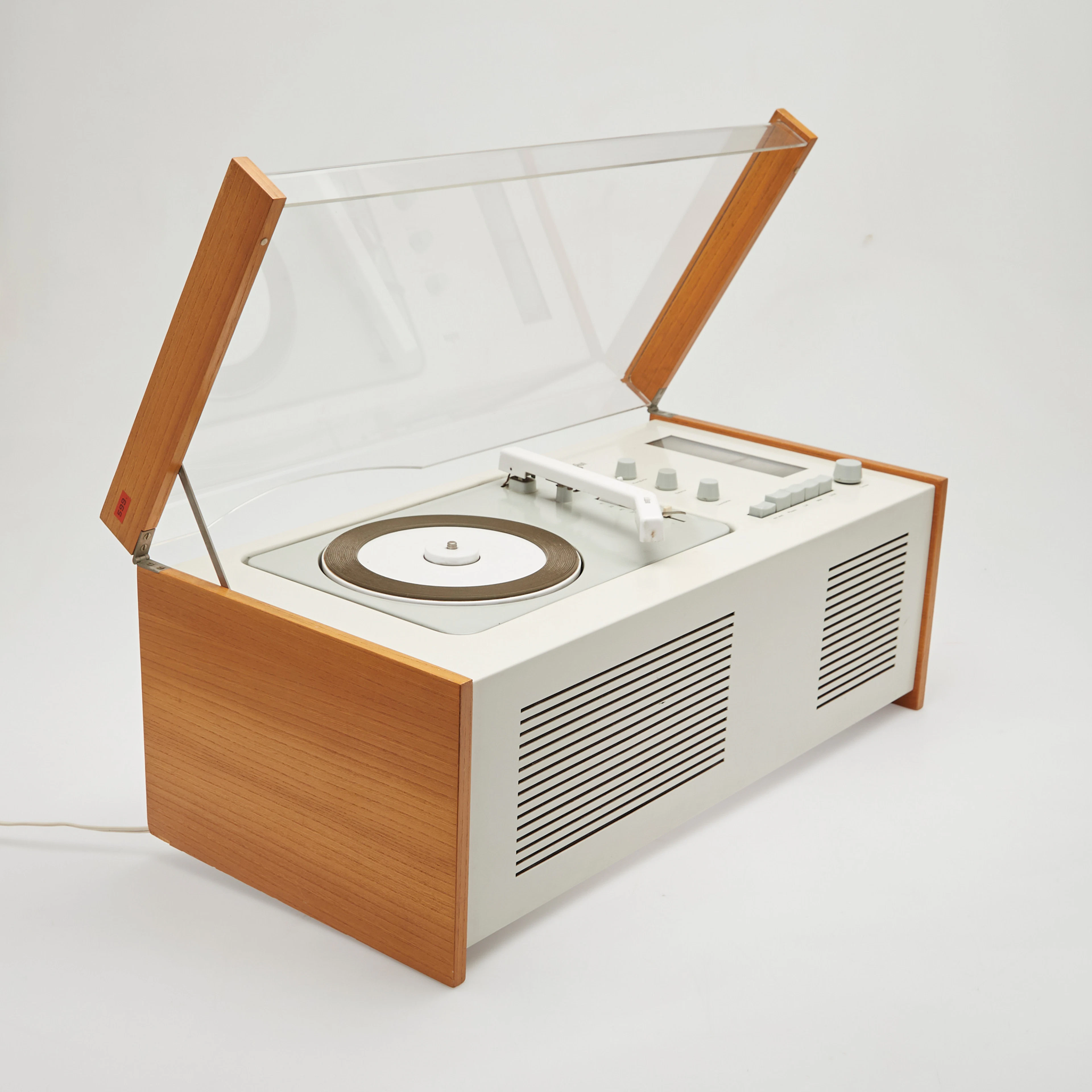 DIETER RAMS & HANS GUGELOT. Braun AG, Röhrenradio / Plattenspieler