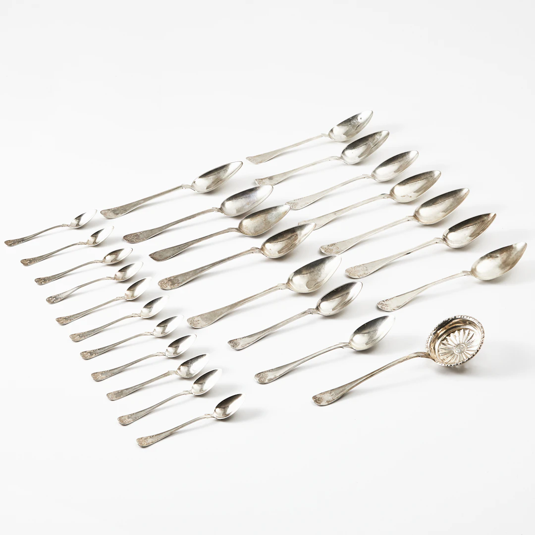 BESTICK, silver, 12 delar matskedar, 11 kaffeskedar, 2 bordsskedar