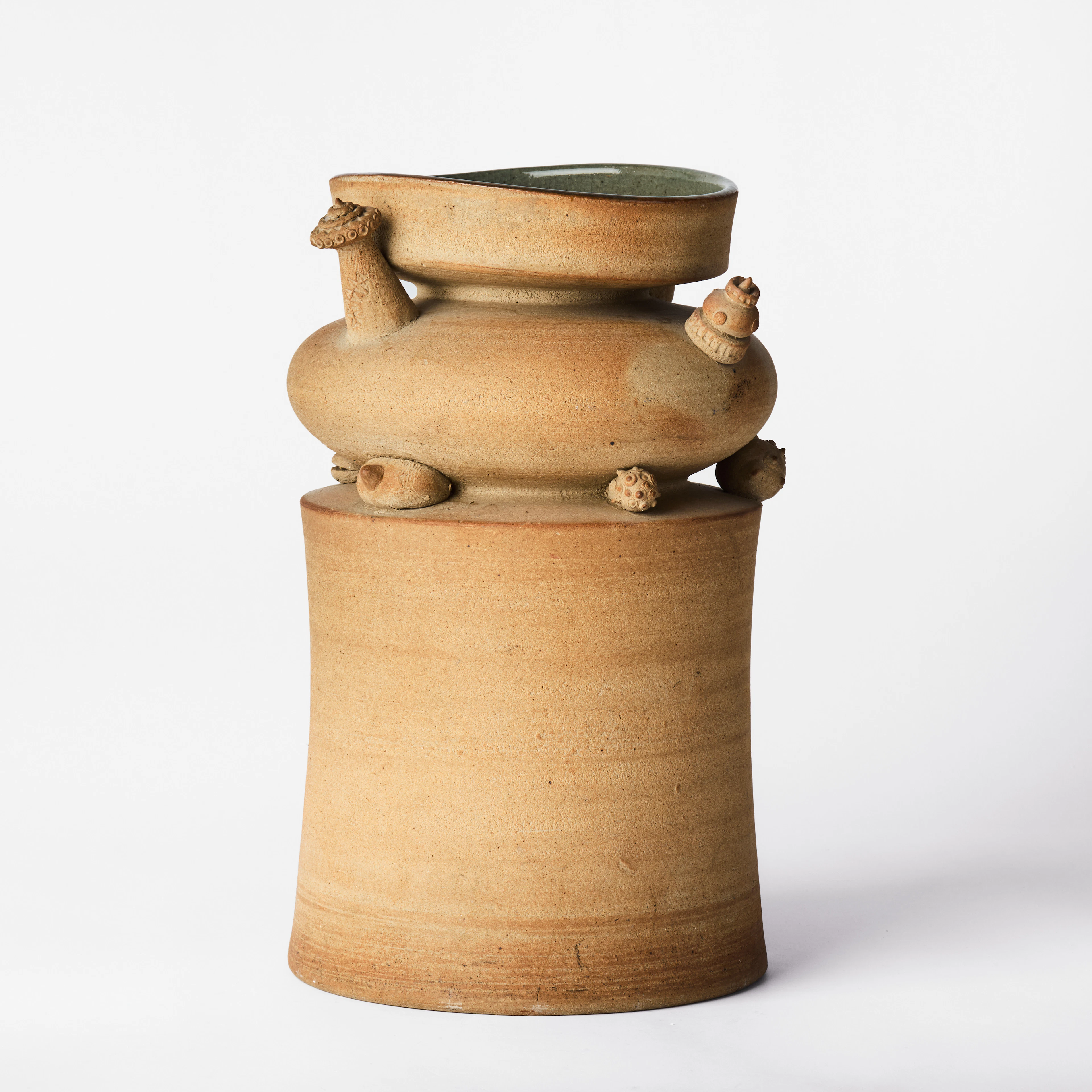 STIG LINDBERG. Skulptural vas, Gustavsberg 1962, stengods, oglaserad