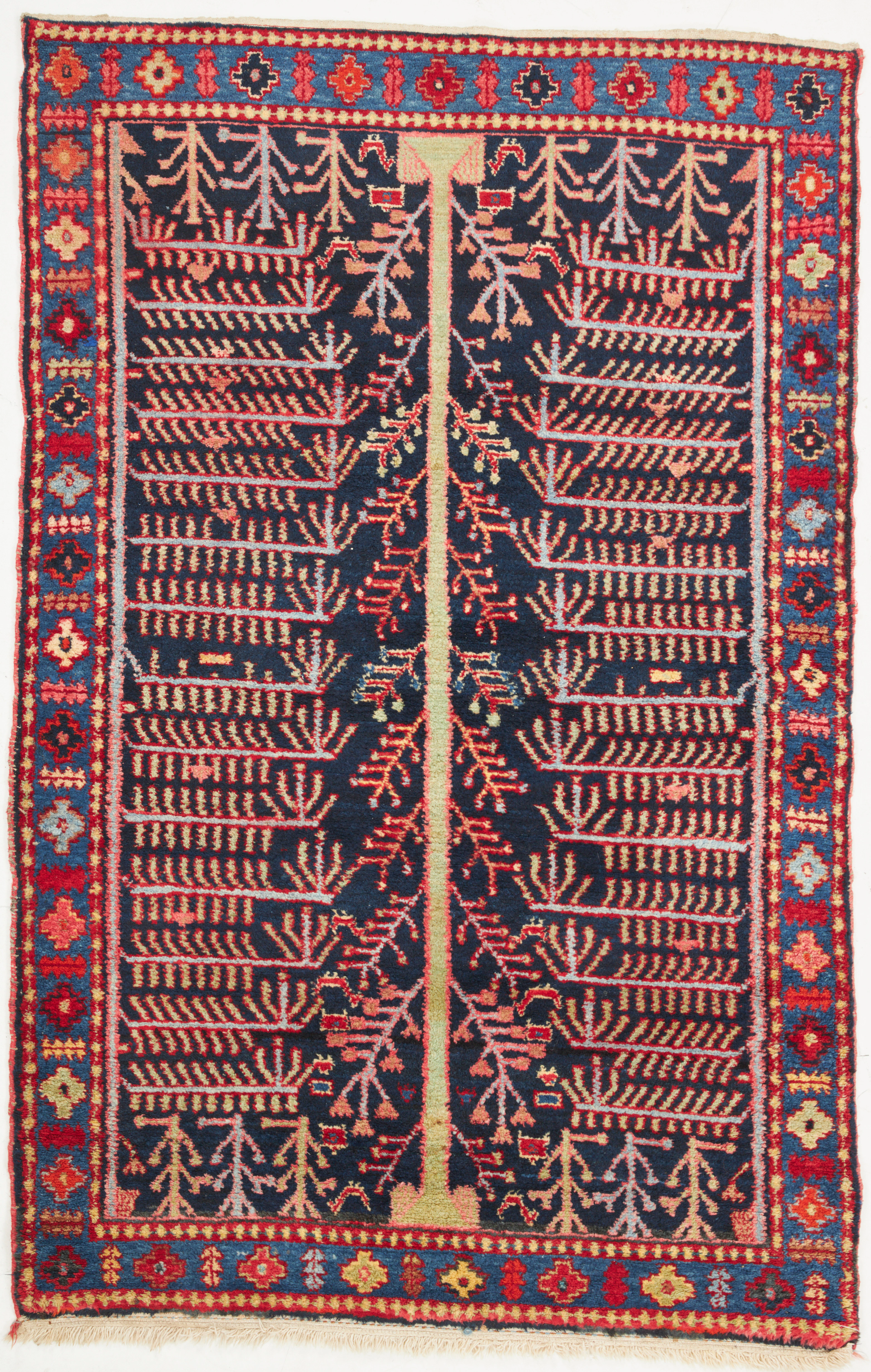 ORIENTMATTA. Hamadan, semiantik, ca 205x135 cm.