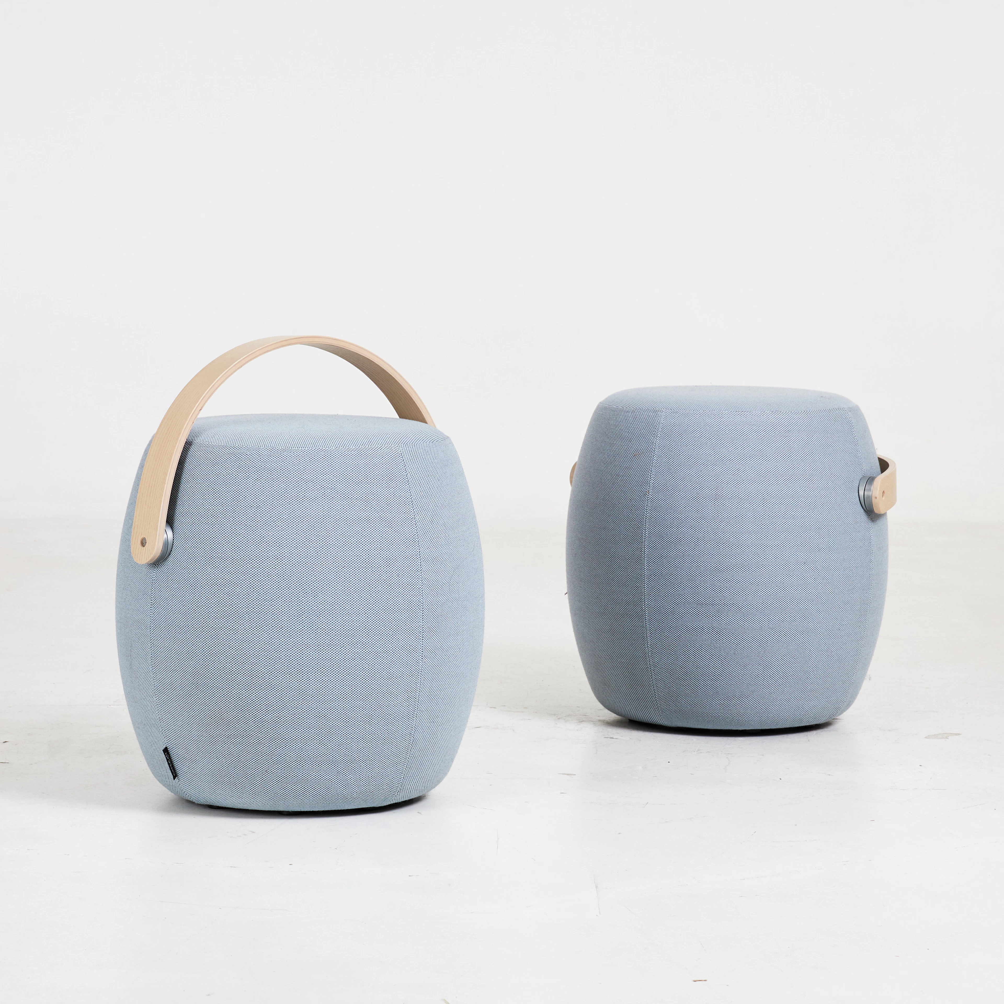 MATTIAS STENBERG. Sittpuffar, 1 par, "Carry on" för Offect, klädd