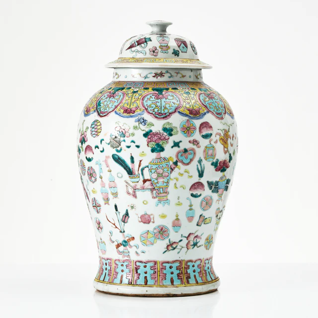 LOCKURNA, porslin, Kina, Guangxu (1875-1908), balusterformad, dekor