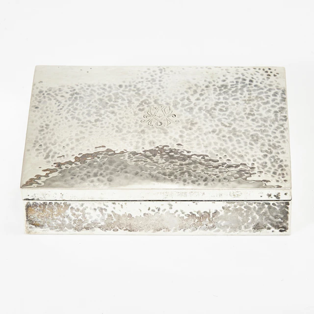 SKRIN, silver, 1900-talets första hälft, invändigt med trä.