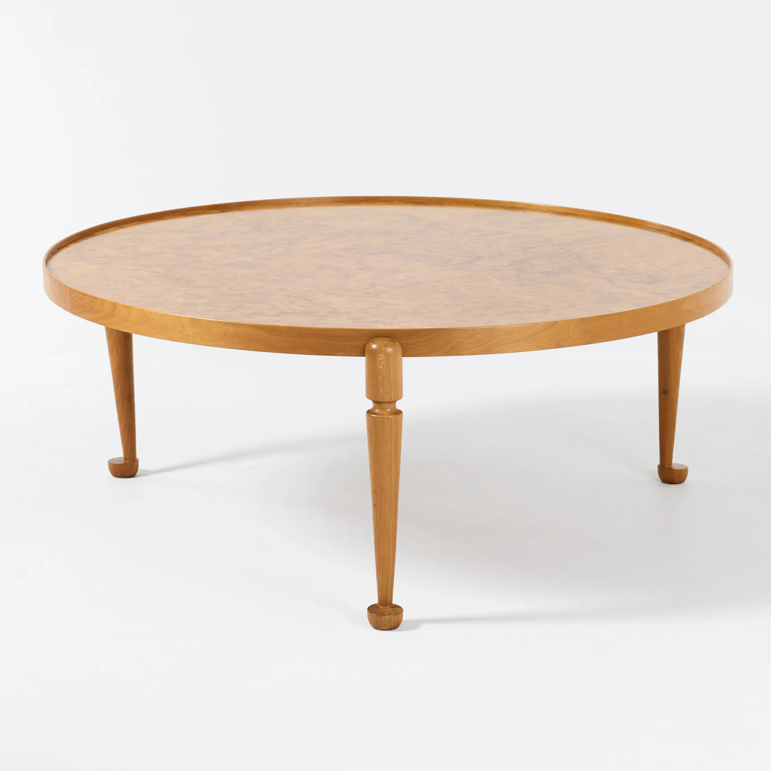 JOSEF FRANK. Soffbord, Firma Svenskt Tenn, modellnummer 2139, valnöt