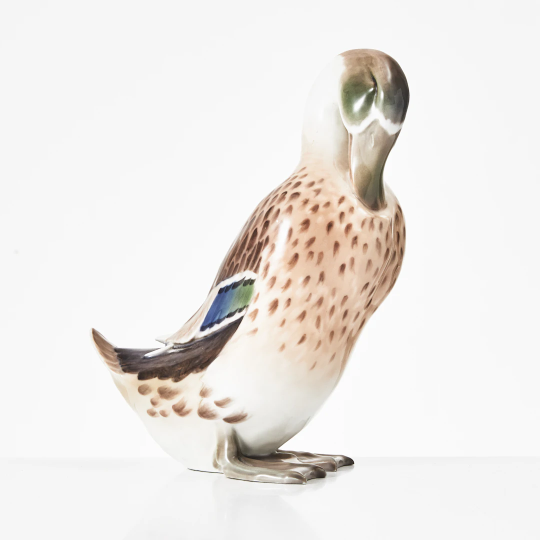 FIGURIN, nr. 1751, porslin, gräsand, Bing & Gröndahl.