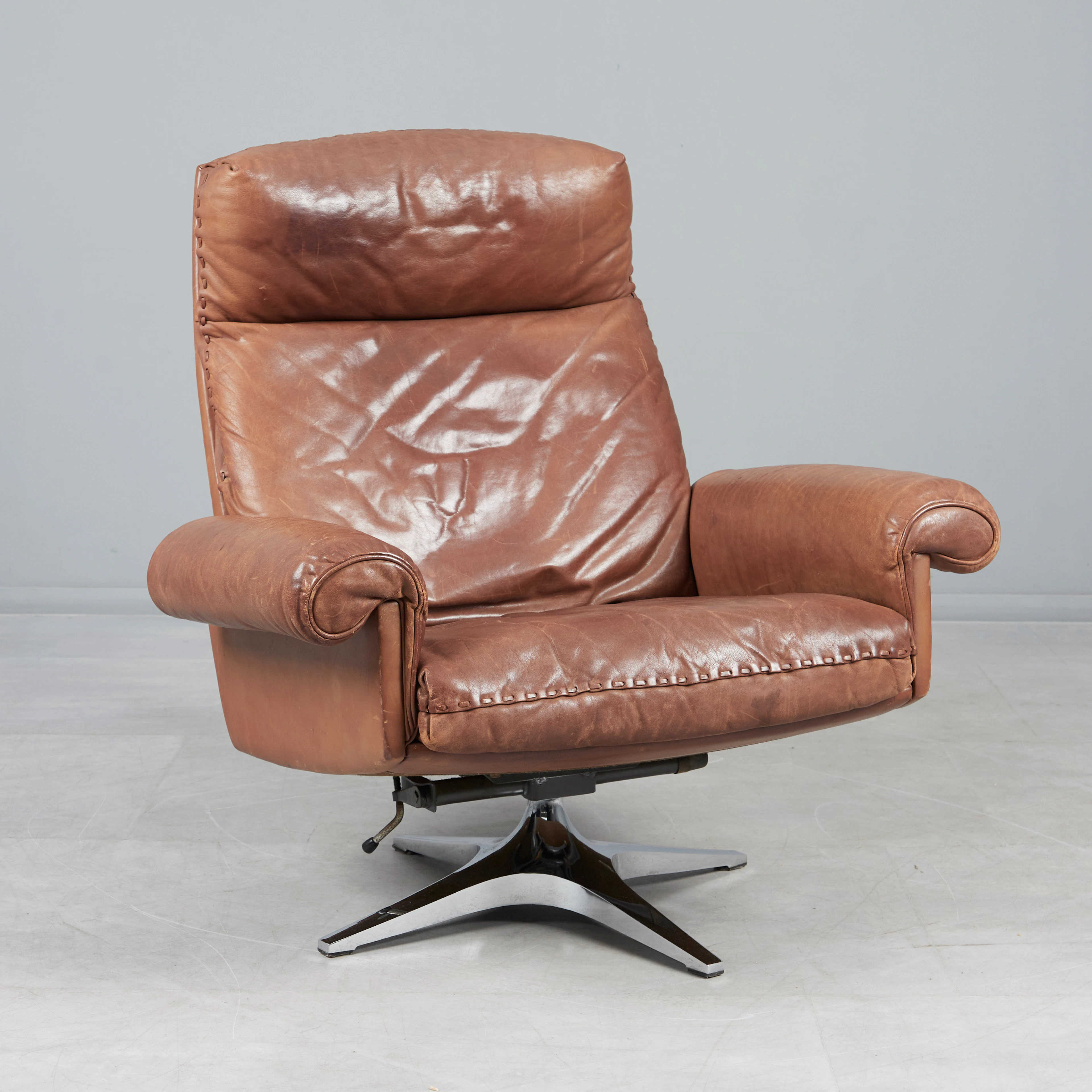 DE SEDE, Kippbarer Hochlehner / Lounge Sessel, Modell 'DS 31', Leder