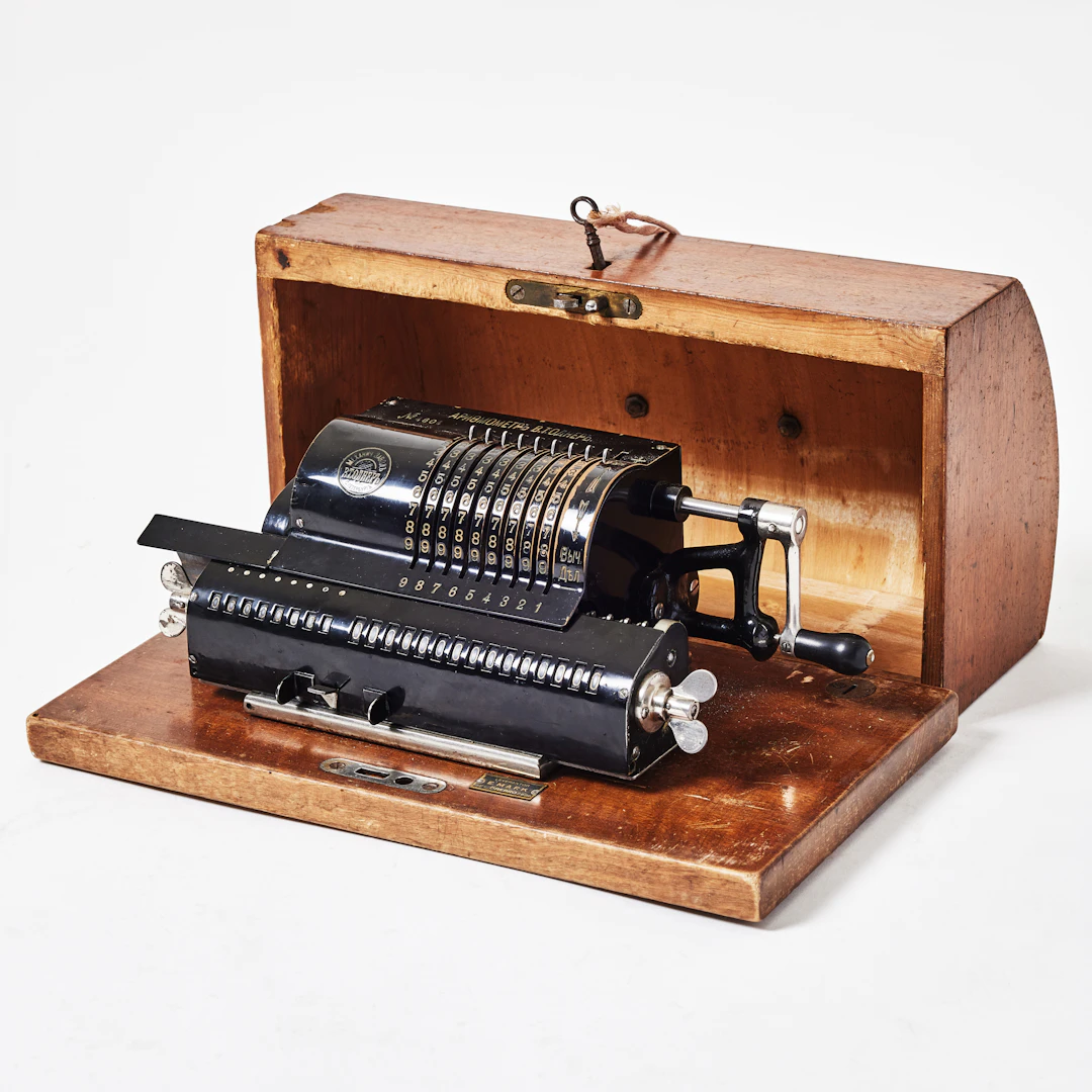 RÄKNESNURRA, St. Petersburg, Ryssland, Odhners Arithmometer, typ B