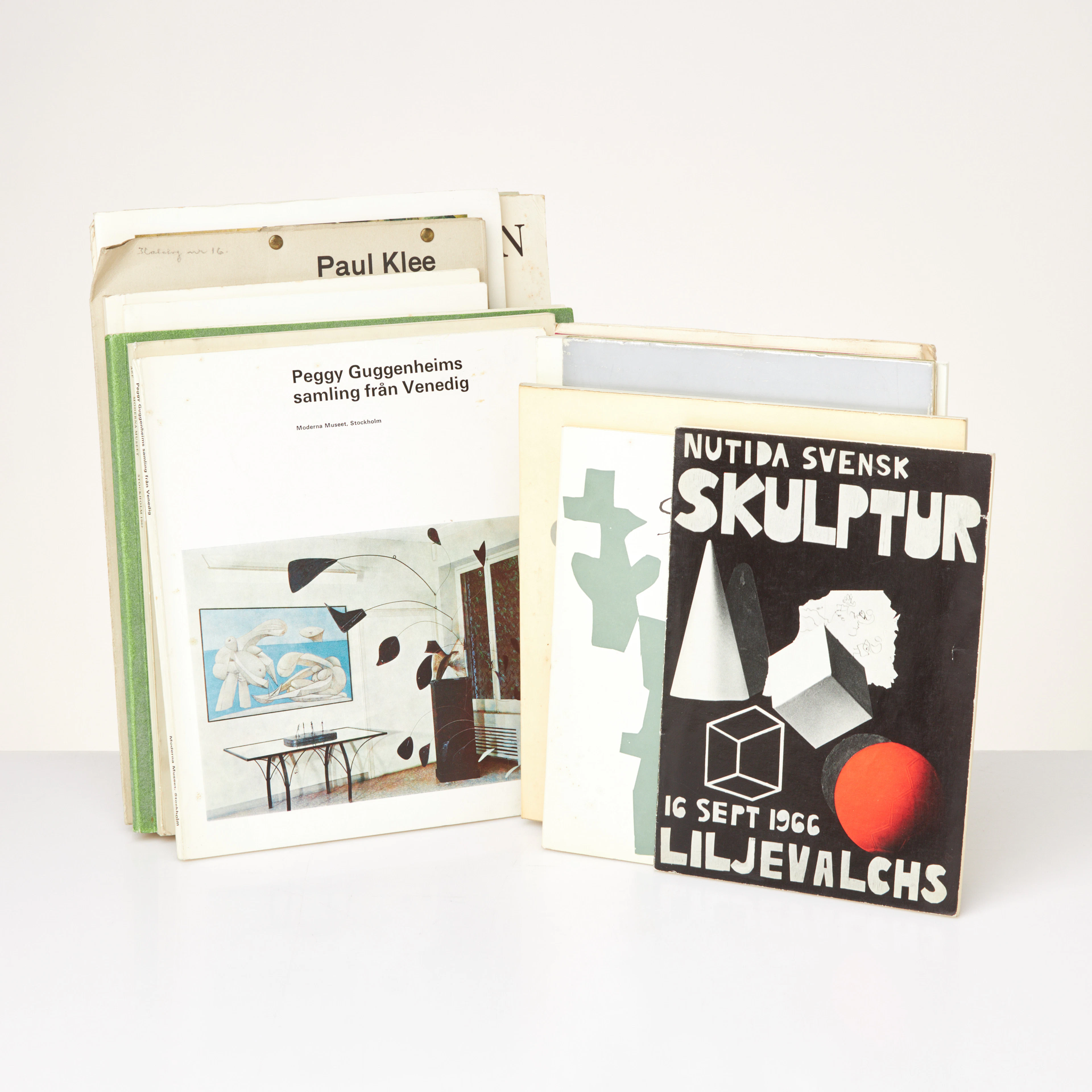 UTSTÄLLNINGSKATALOGER, 18 st, mestadels Moderna museet, 1950-1960-tal.