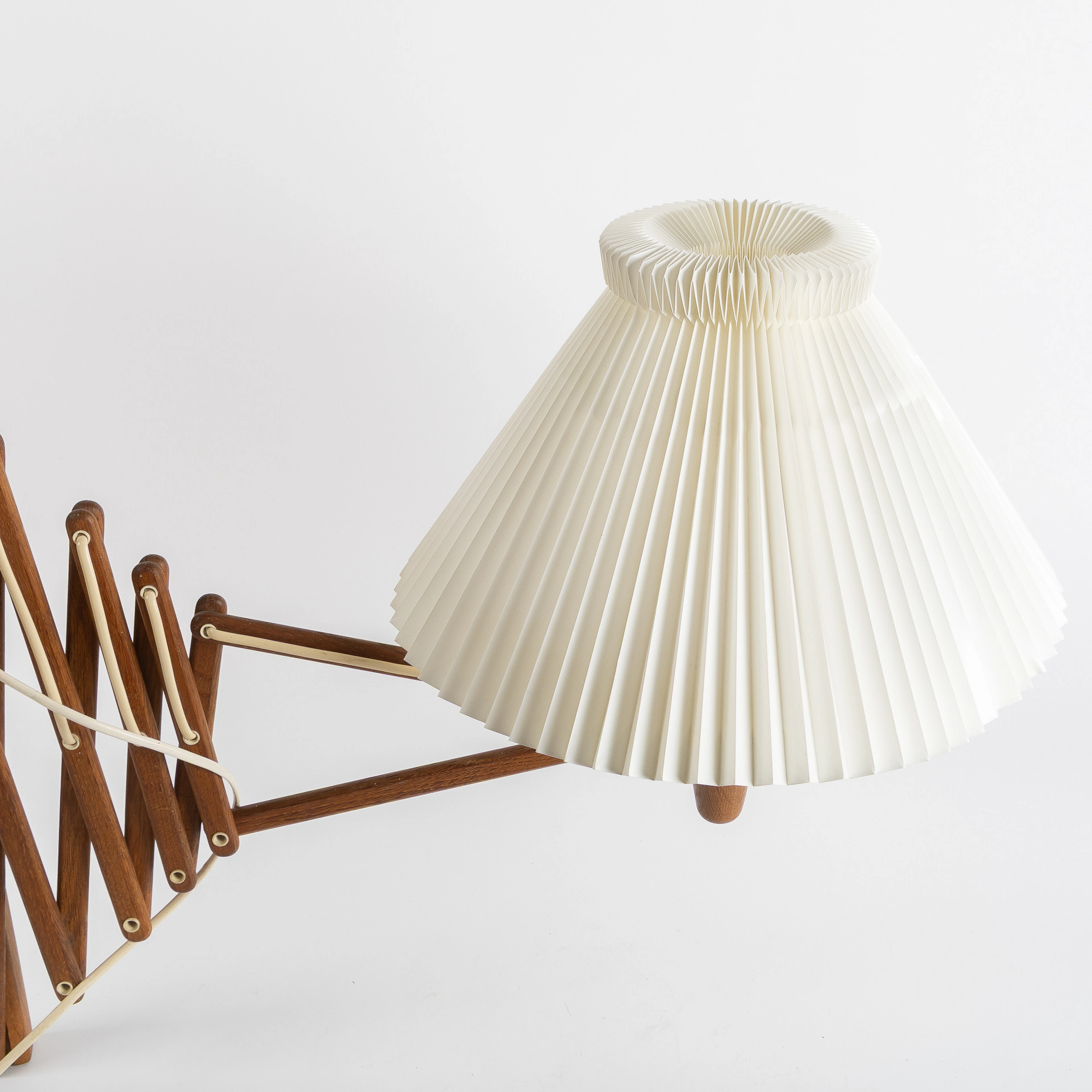 ERIK HANSEN. Vägglampa, s.k saxlampa, Le Klint, Danmark.