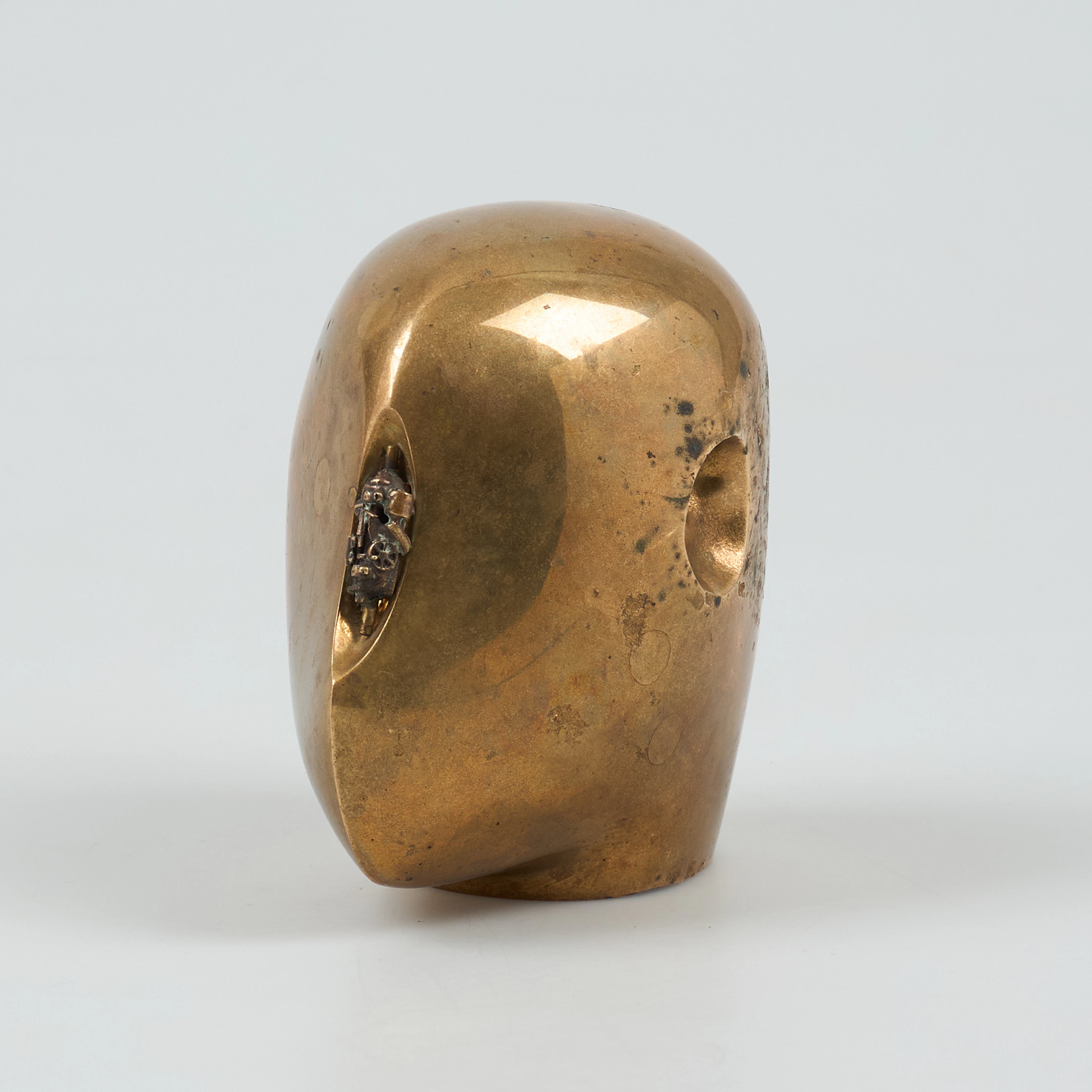 BJÖRN WECKSTRÖM. "INGENJÖREN", signerad samt daterad -81, bronsskulptur.