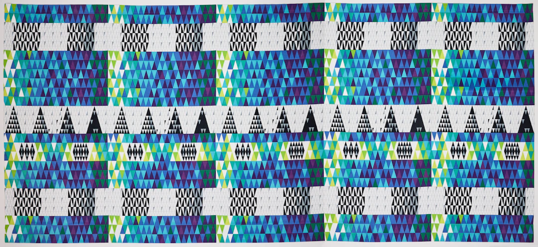 SVEN MARKELIUS. "Pythagoras", väggtextil, sammet, ca. 262,5 x 581,5 cm.