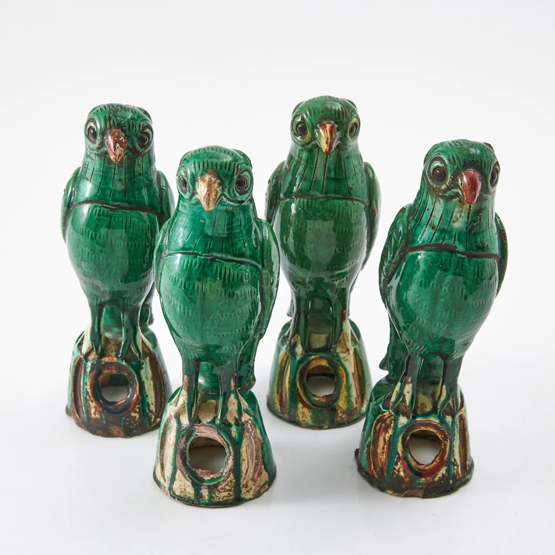 FIGURINER/RÖKELSESTÄLL, 4 st., porslin, Kina, 1900-tal, i form av