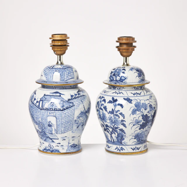 BORDSLAMPOR, 1 par, samtida produktion, etikettmärkta B&B Oriental
