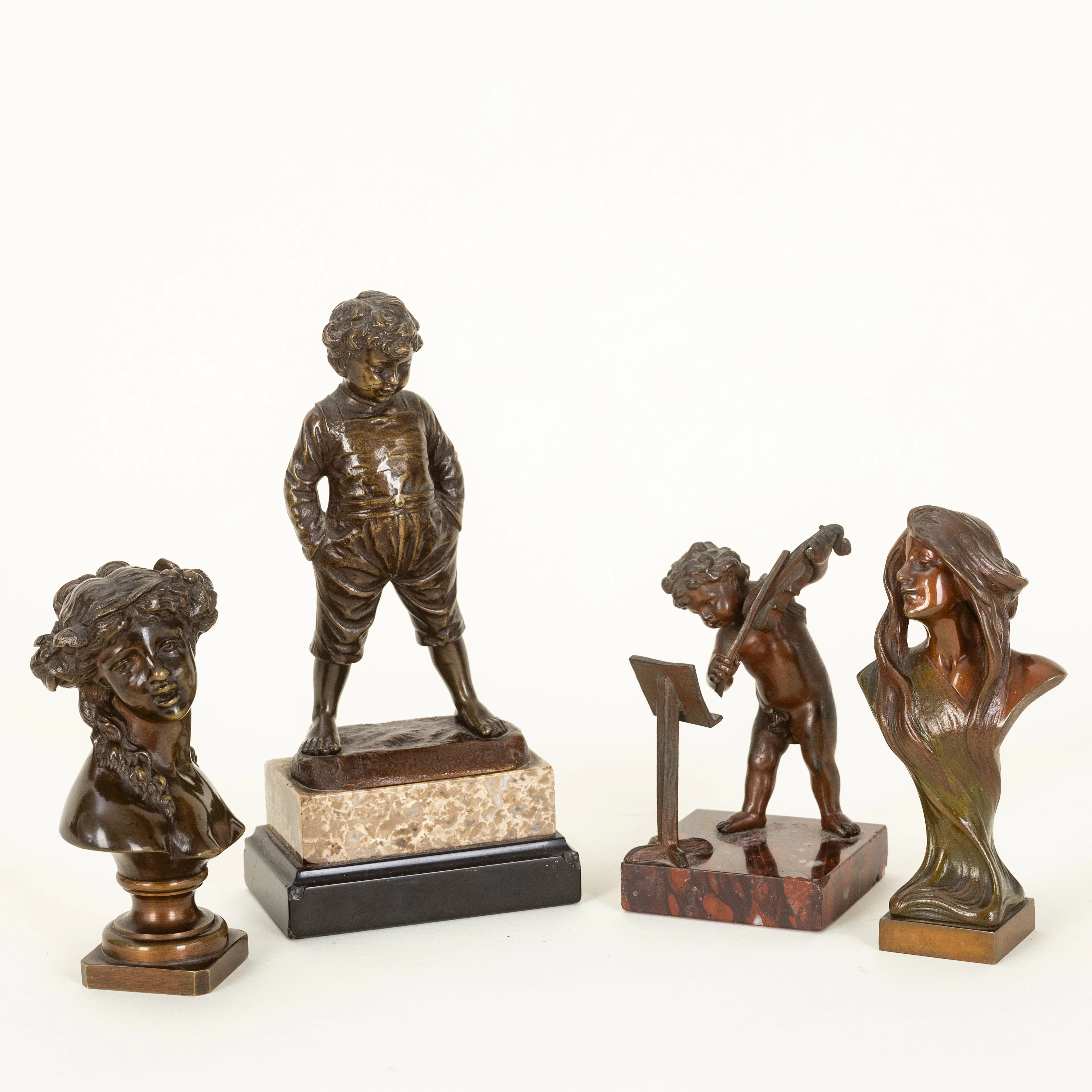 FRANZ GRUBER (ÖSTERREICH 1878-1945). u. a. vier kleine Skulpturen