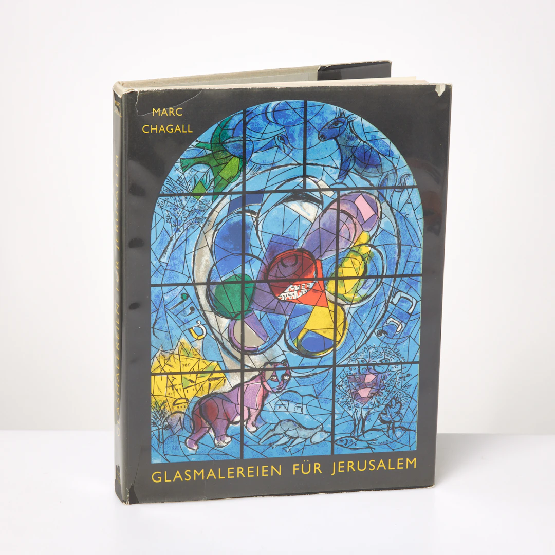 MARC CHAGALL. MARC CHAGALL, GLASMALEREIEN FÜR JERUSALEM, med grafiska