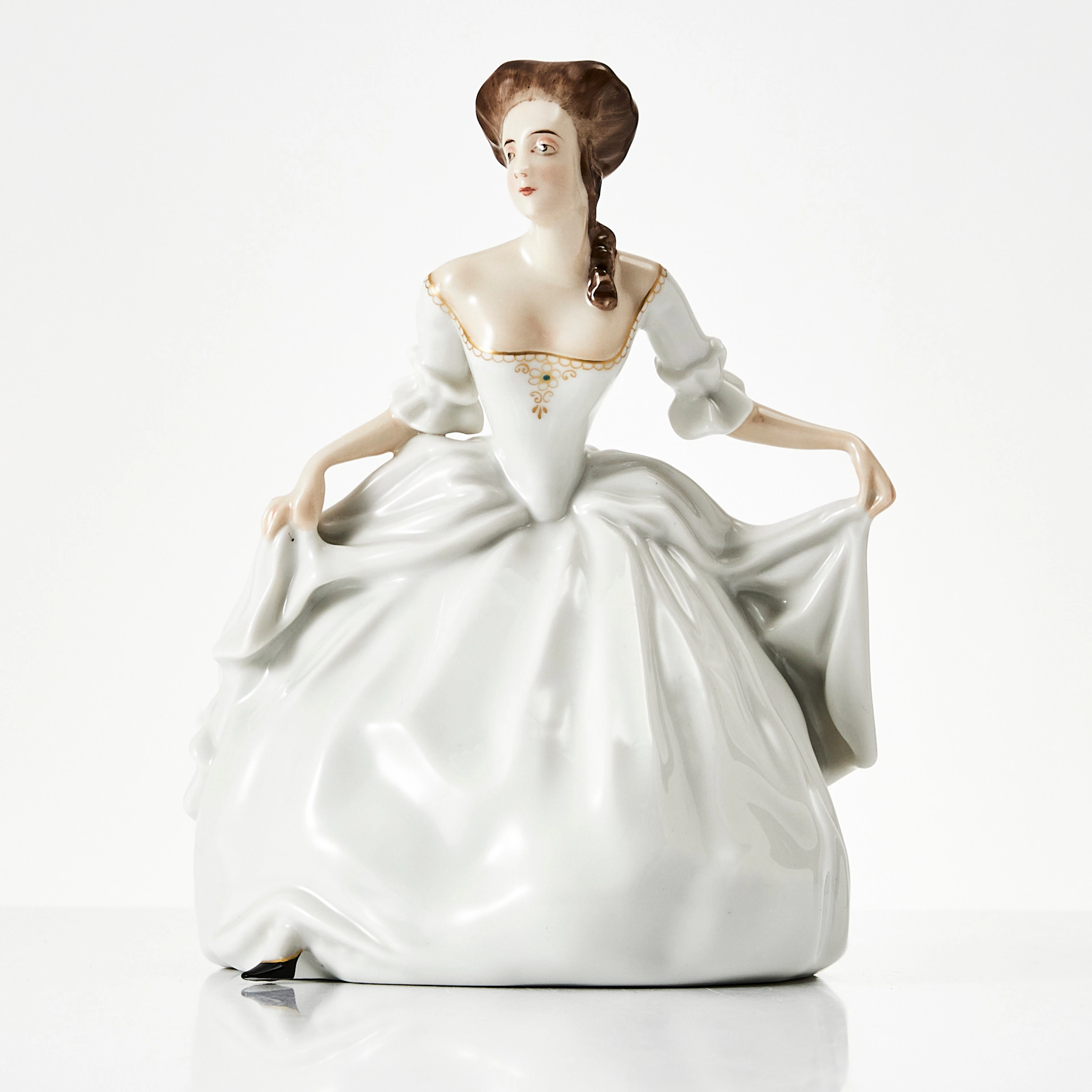 ERNA VON LANGENMANTEL-REITZENSTEIN. Figurin, porslin, "Empire-Tänzerin"