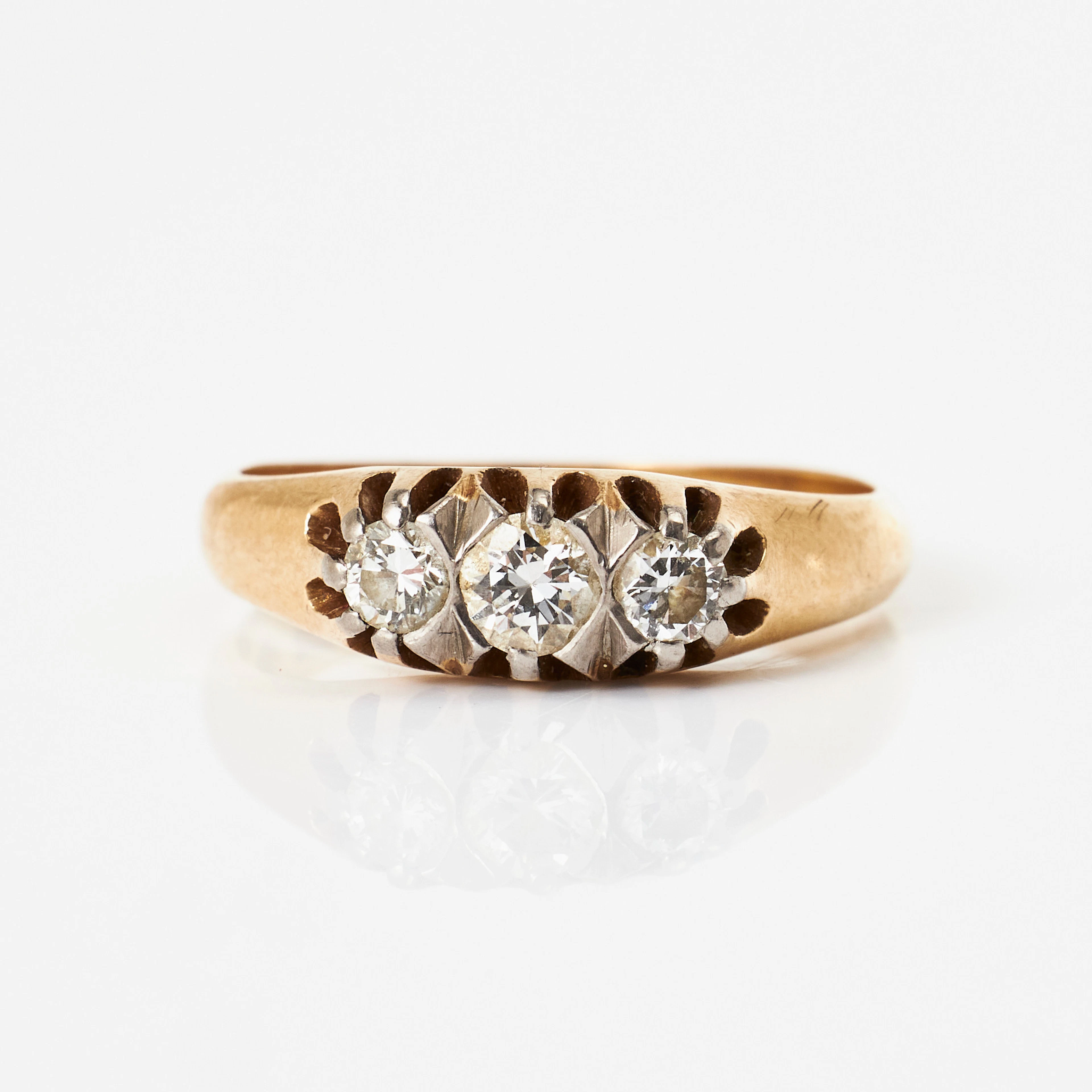 RING, 18 k guld, dekor med 3 briljanter totalt ca 0,40 ct, Juvelerare