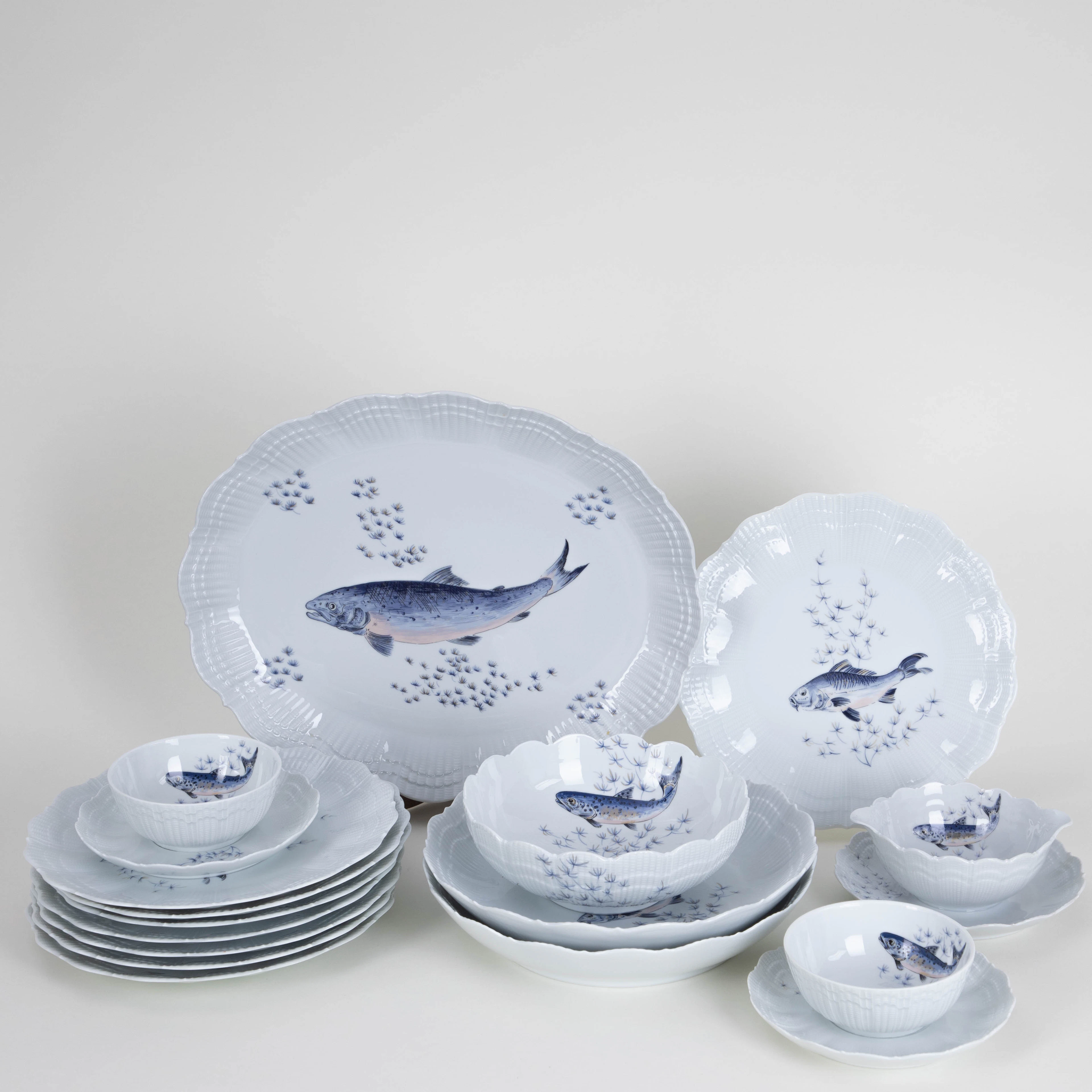 A. GIRAUD & CIE. Fischservice für acht Personen, Limoges, 20.Jh. (17).