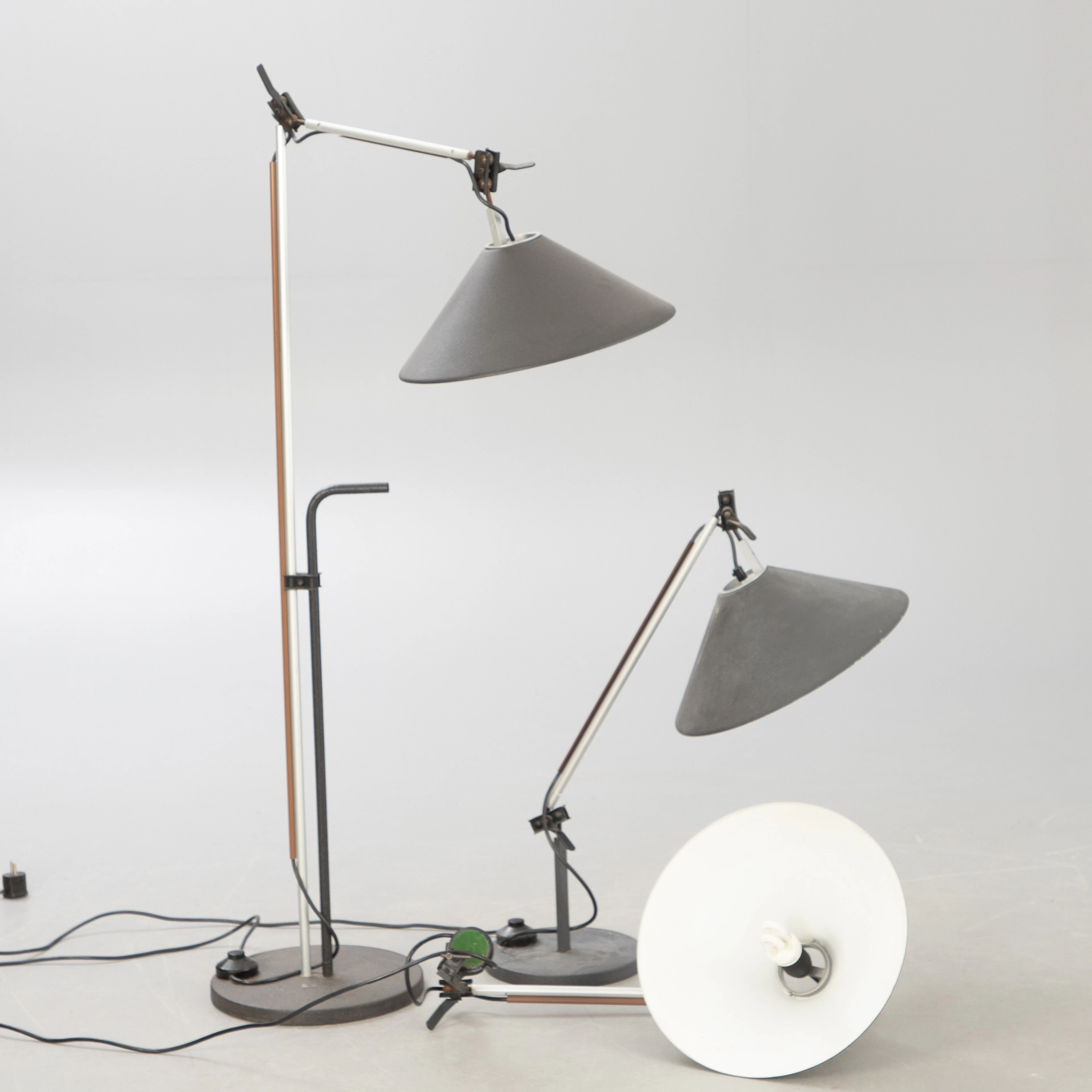 Enzo Mari, 'Aggregato' für Artemide: Stehlampe + Tischklemmleuchte