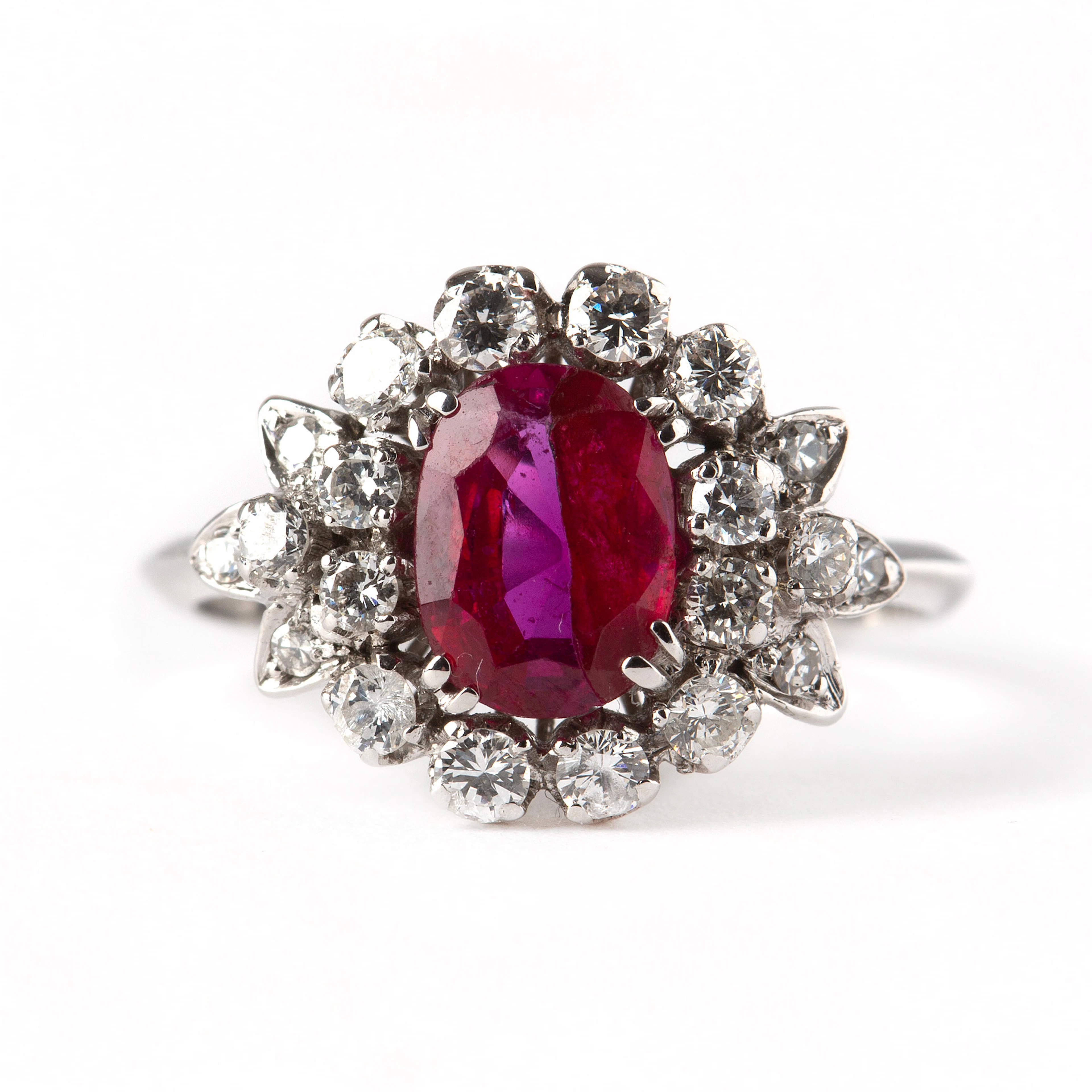 RING, 18K vitguld med briljantslipade diamanter, totalt ca 0.50 ct
