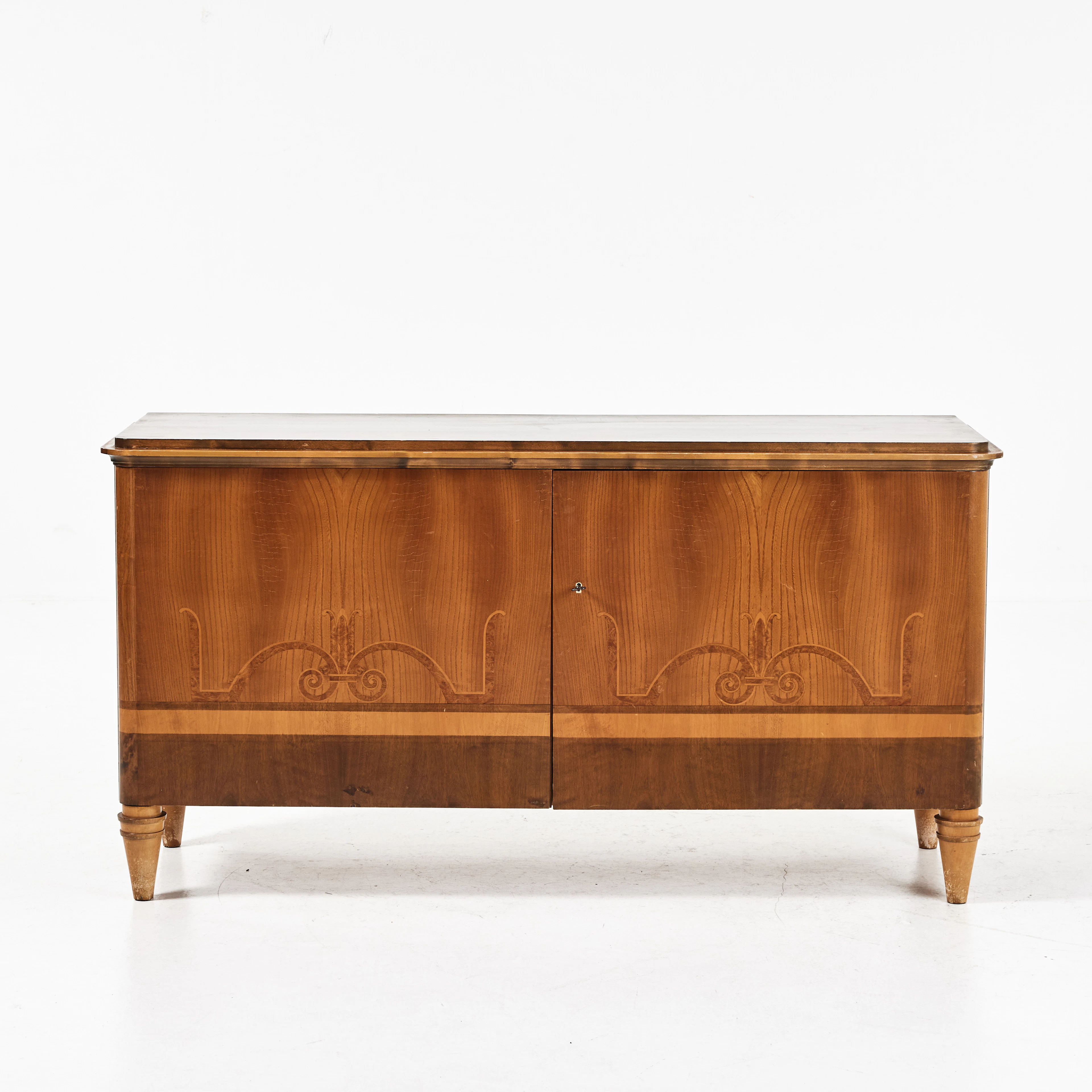 SIDEBOARD, 1920/30-tal, Swedish Grace, fanerat i alm, intarsia med