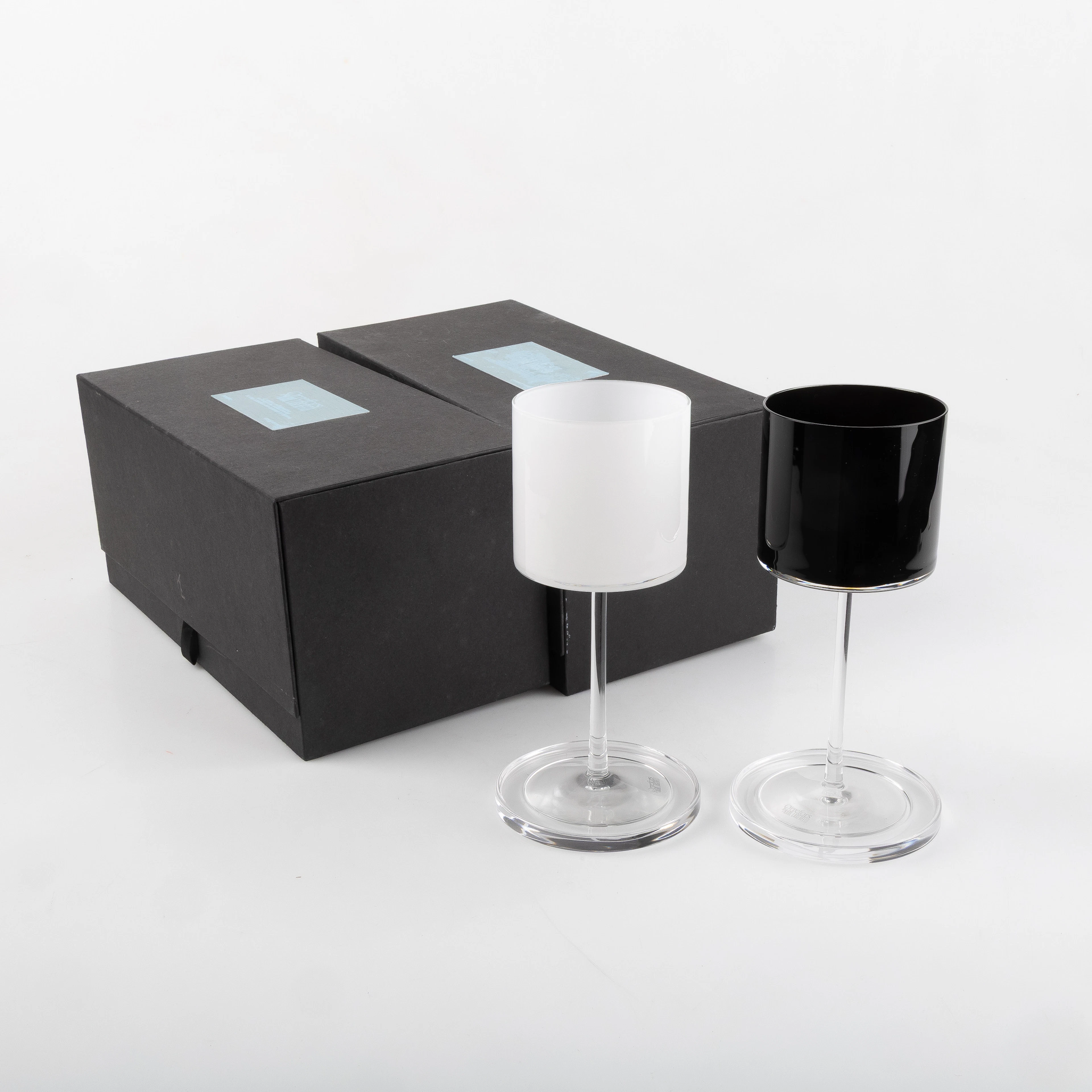 KARL LAGERFELD. Vinglas med coasters, 6 st, "KL Large", Orrefors.