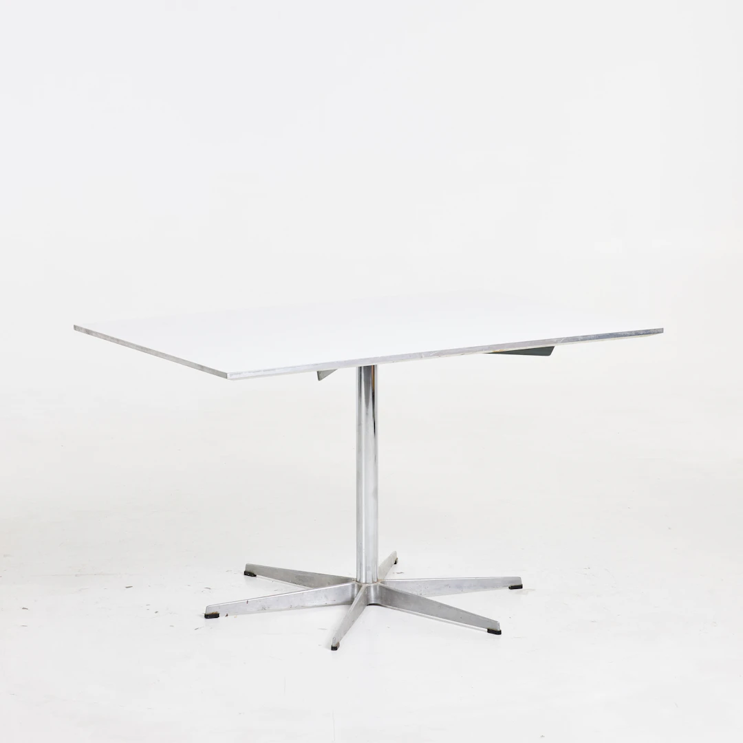 ARNE JACOBSSON, BRUNO MATHSSON & PIET HEIN. Bord, för Fritz Hansen