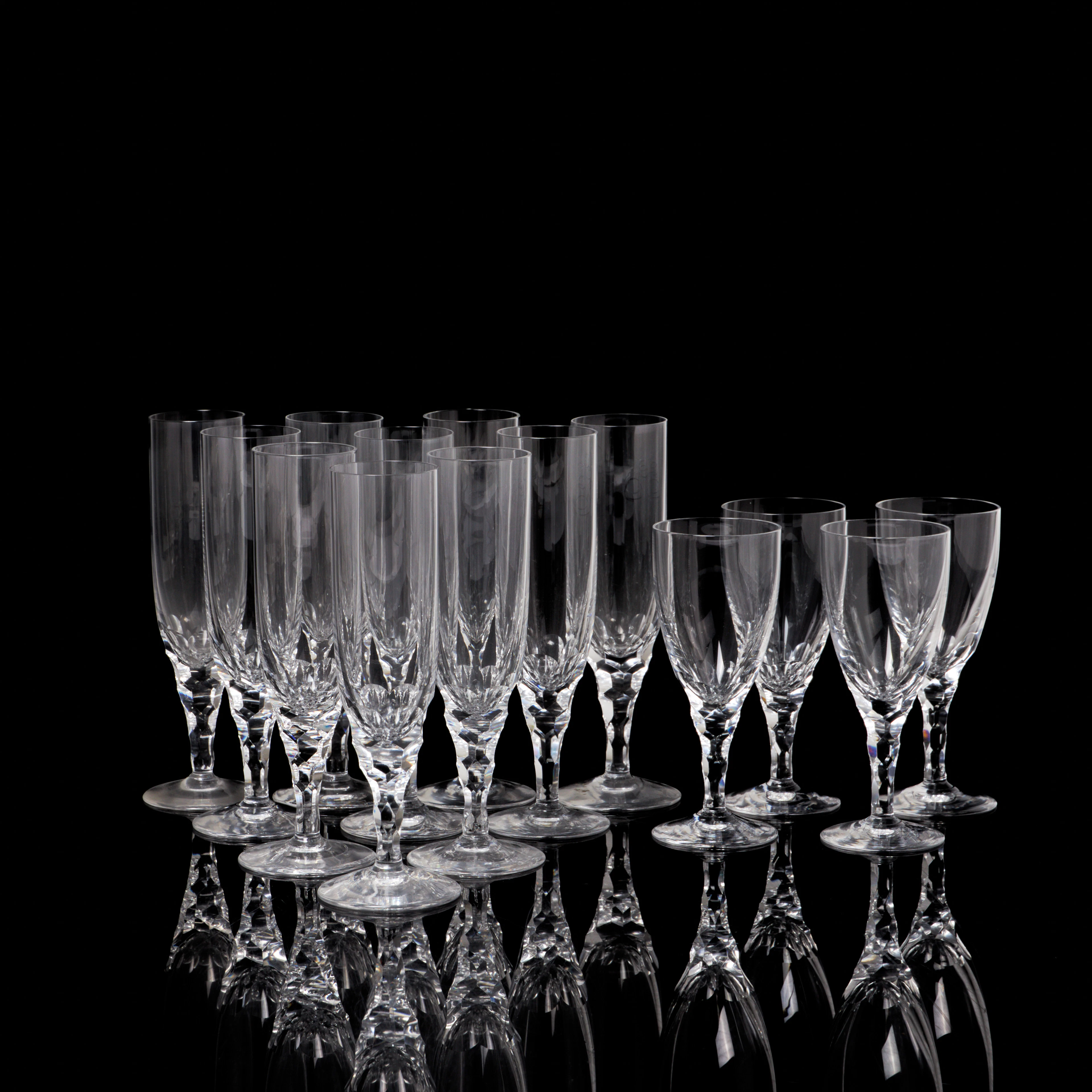 INGEBORG LUNDIN. Glasservis, "Carina", 14 dlr, glas, Orrefors.