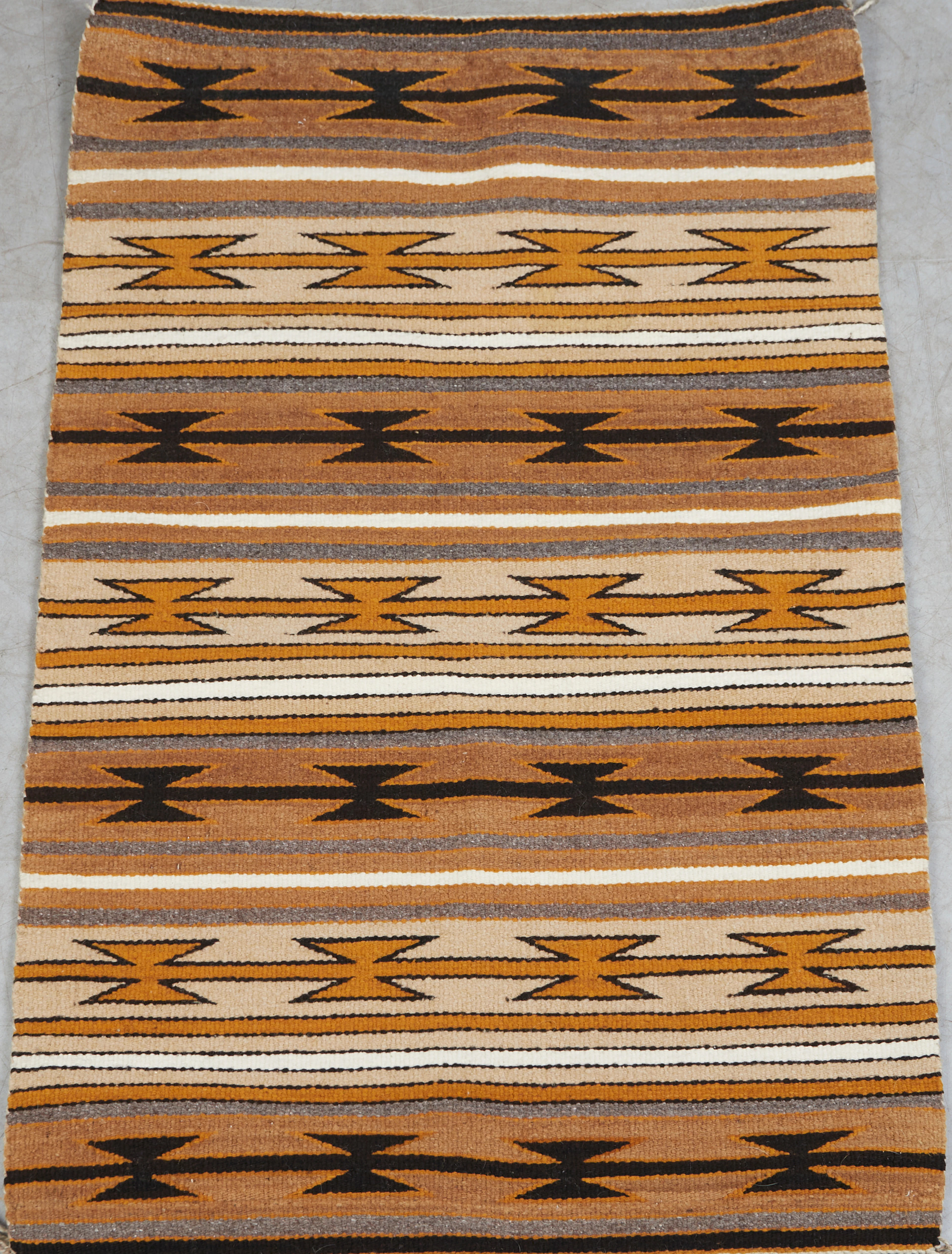 avajo Teppich, Handarbeit, geometrische Muster in braun und orange