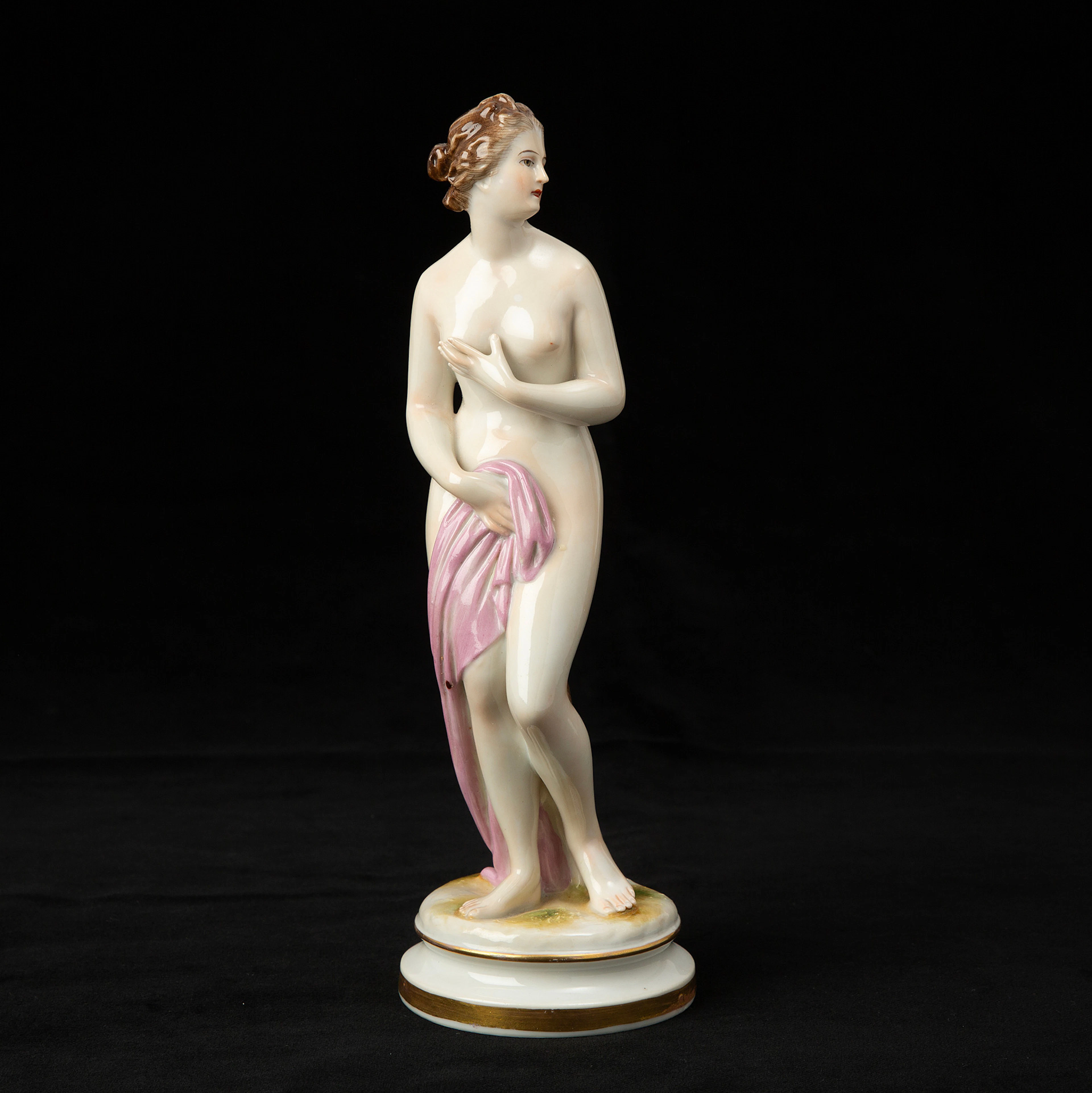 FIGURIN, porslin, efter Sèvres.