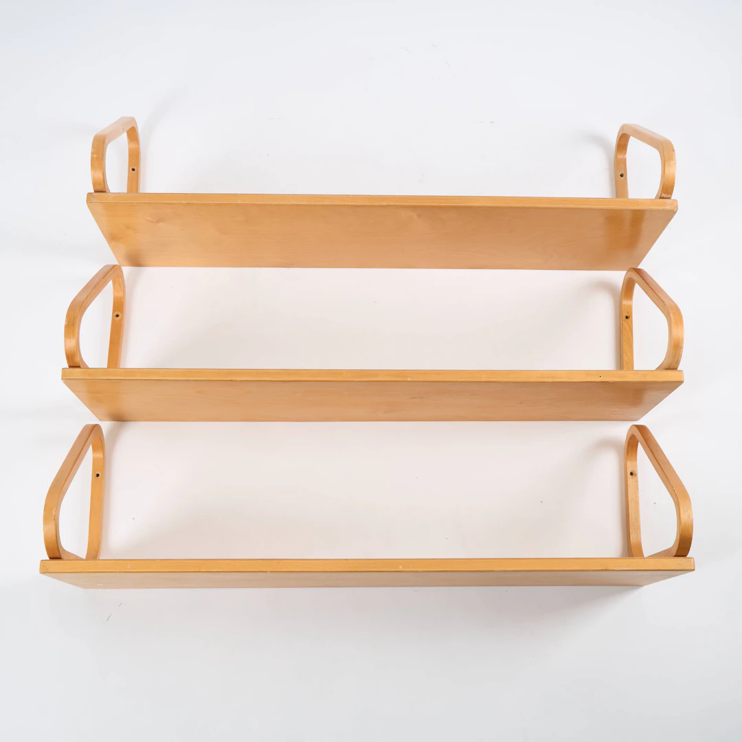 ALVAR AALTO. HYLLOR, 3 st modell 112B, Artek.