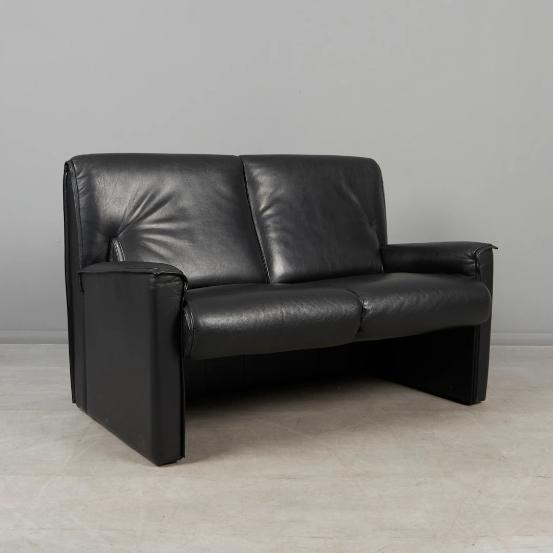 BUSNELLI. Zweisitzer / Sofa, Leder, 1970er Jahre, Italien.