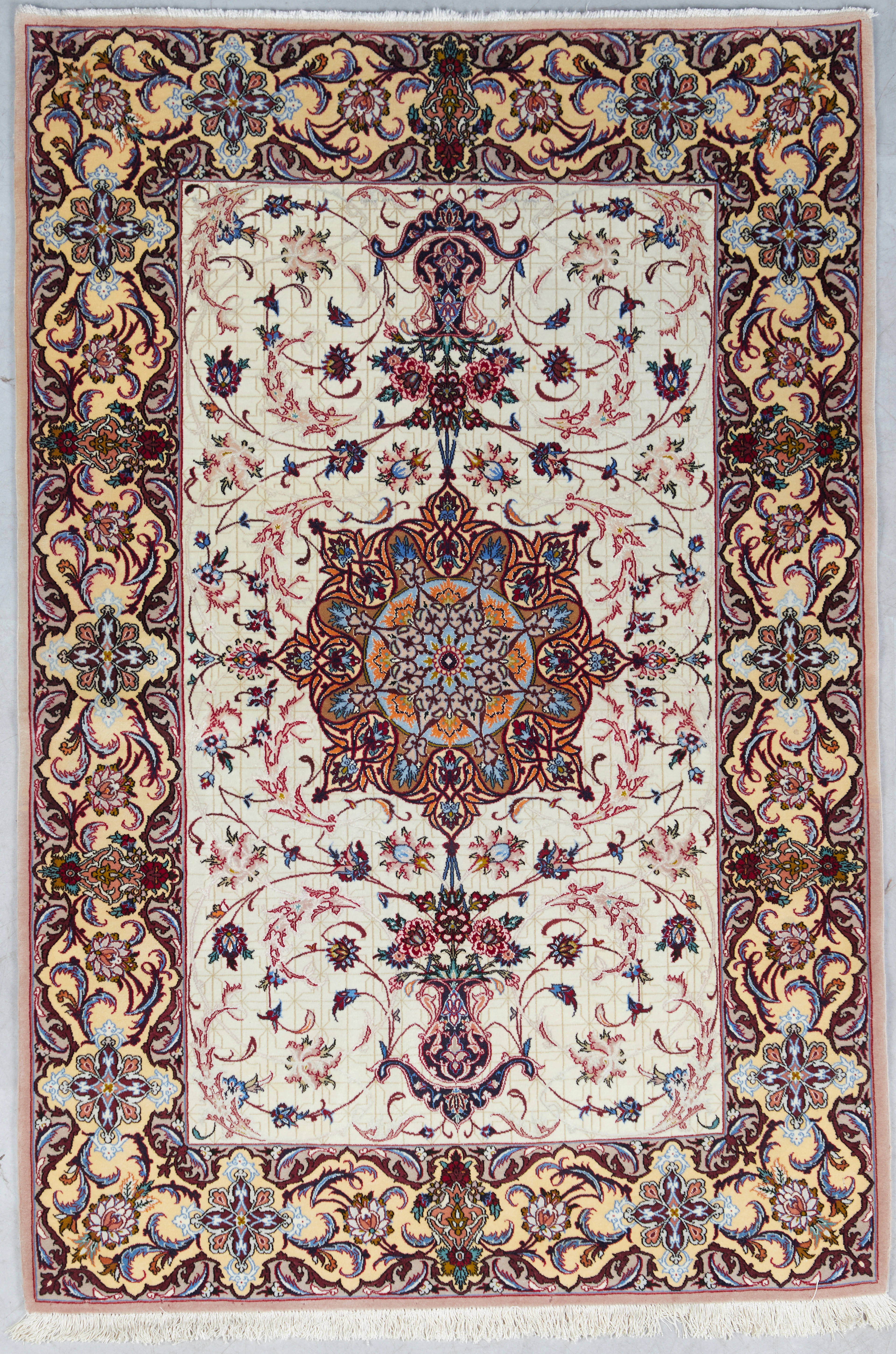 Isfahan, 170x113cm, Wolle auf Seide, ca. 1.000.000 Knoten/qm, Seidenkette