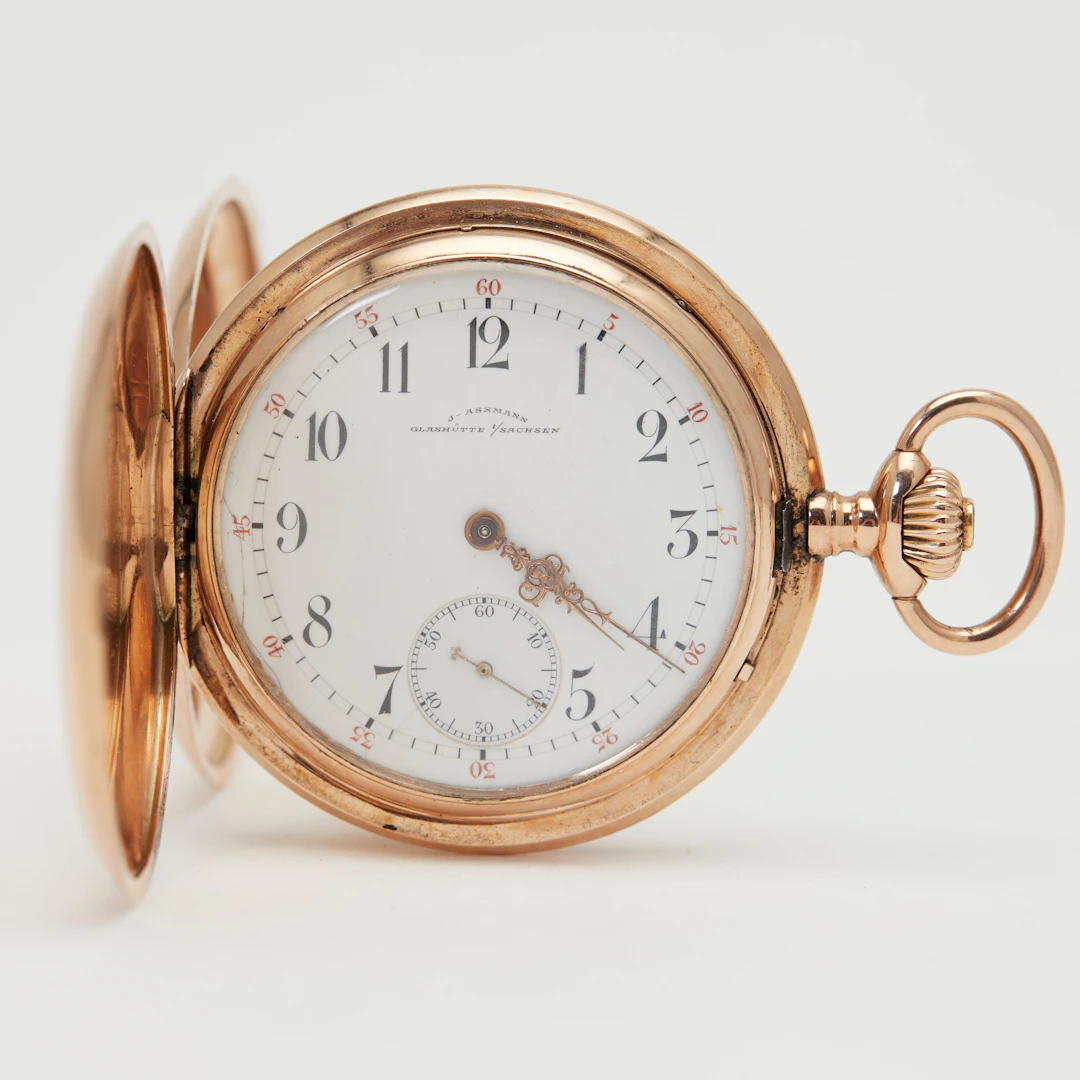 J. ASSMANN, GLASHÜTTE. Savonnette-Taschenuhr, 585er Roségold, um 1900