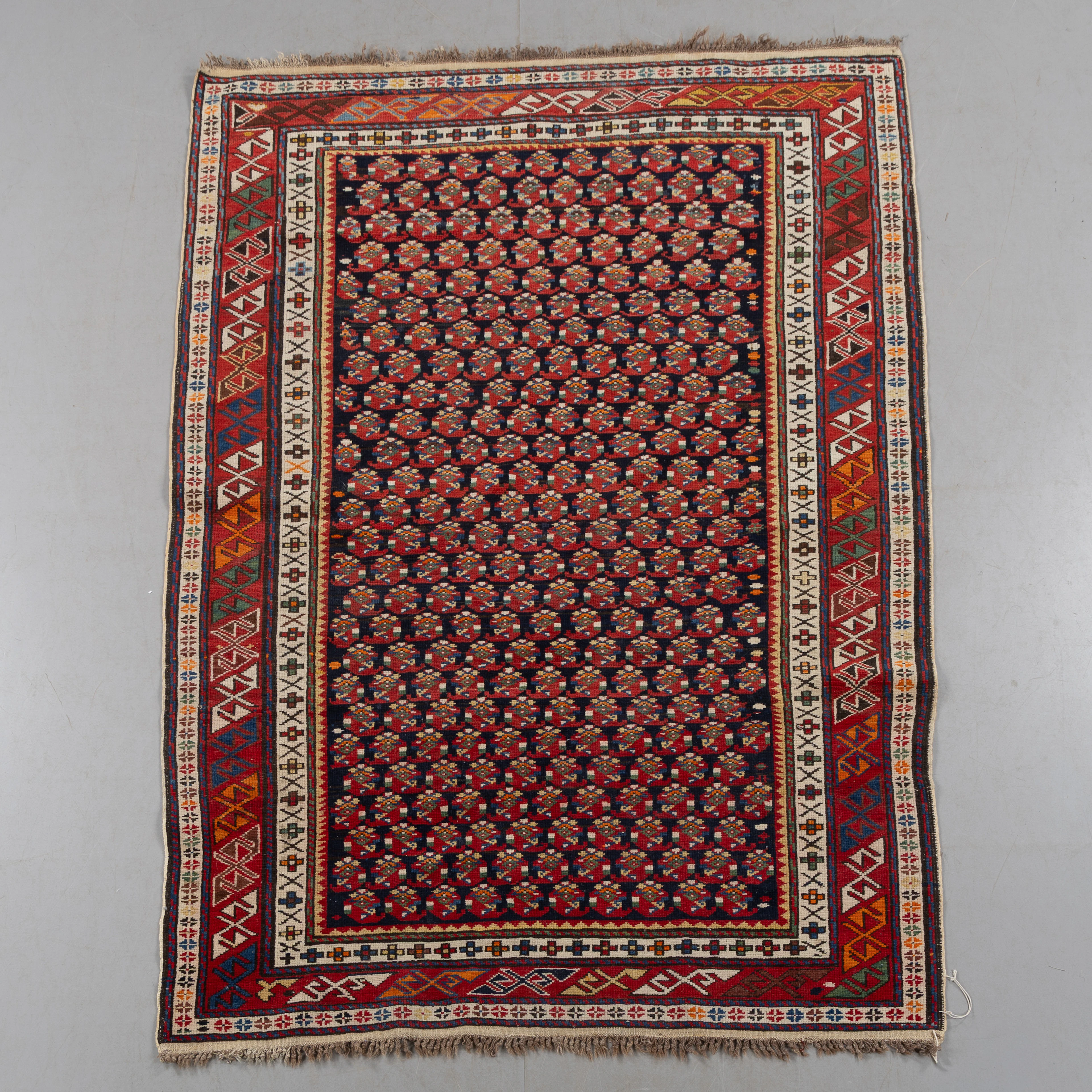 MATTA, Kazak, semiantik / antik, 171x115 cm.