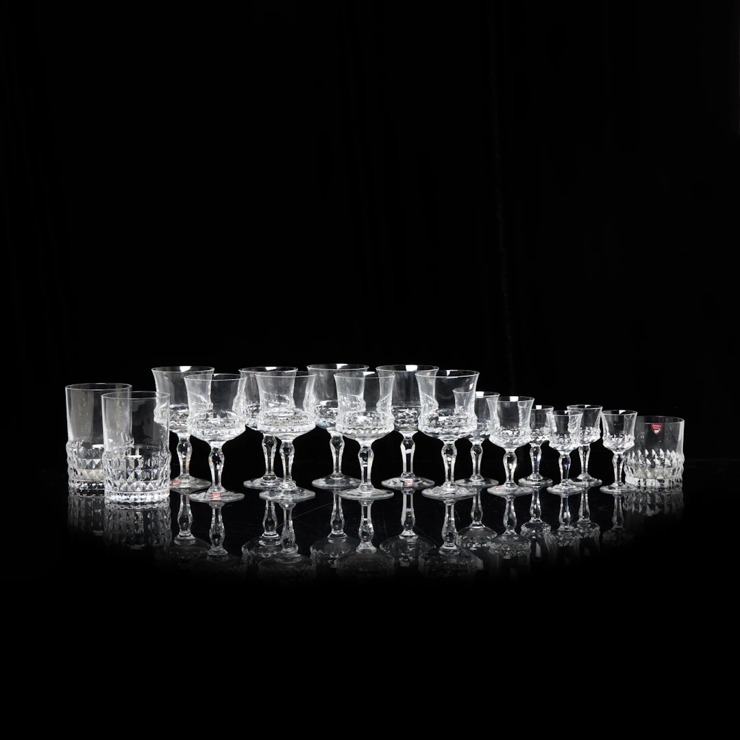 INGEBORG LUNDIN, "Silvia", glasservis, 17 dlr, Orrefors, slipad dekor.