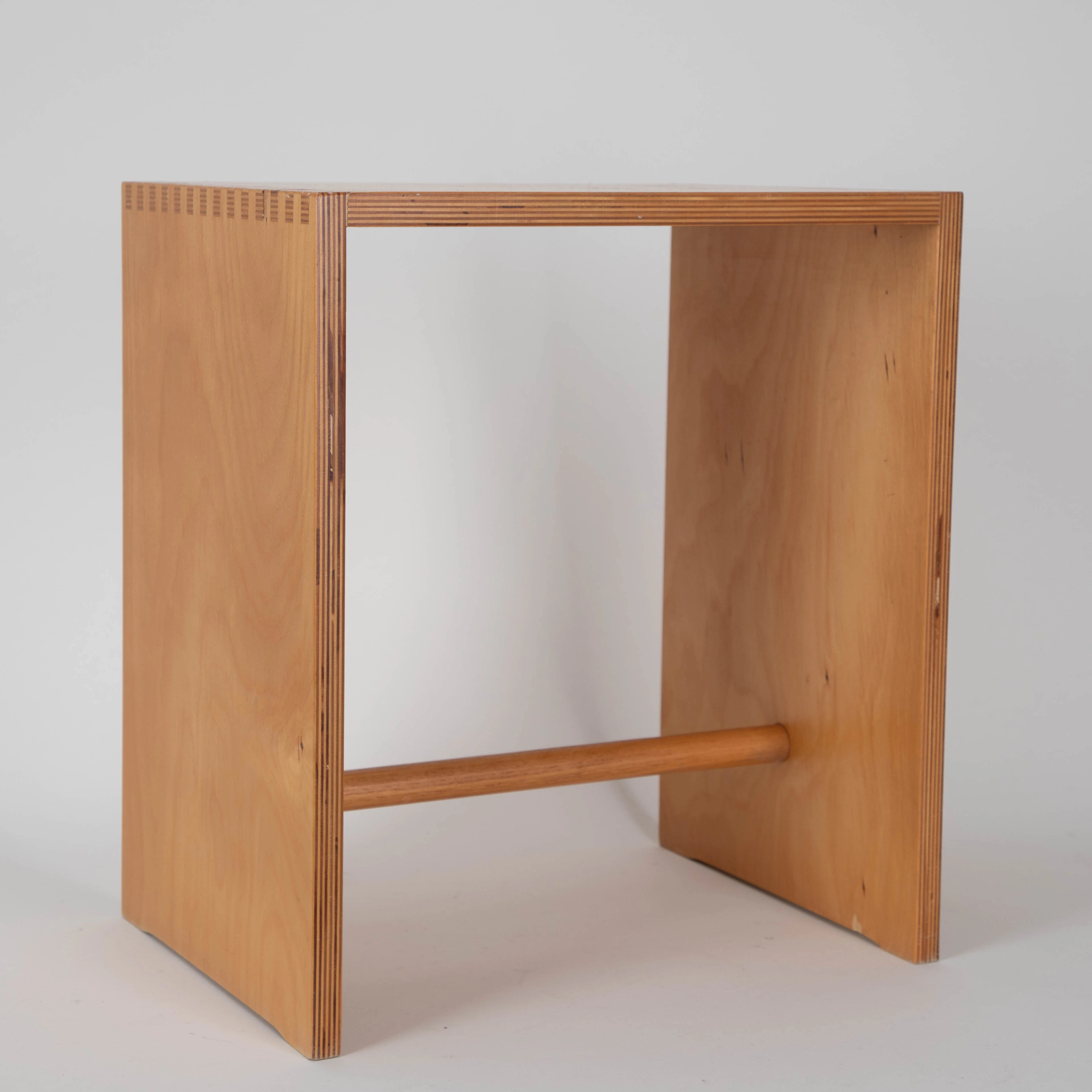 MAX BILL. Zanotta 'Sgabillo' Hocker / Beistelltisch.