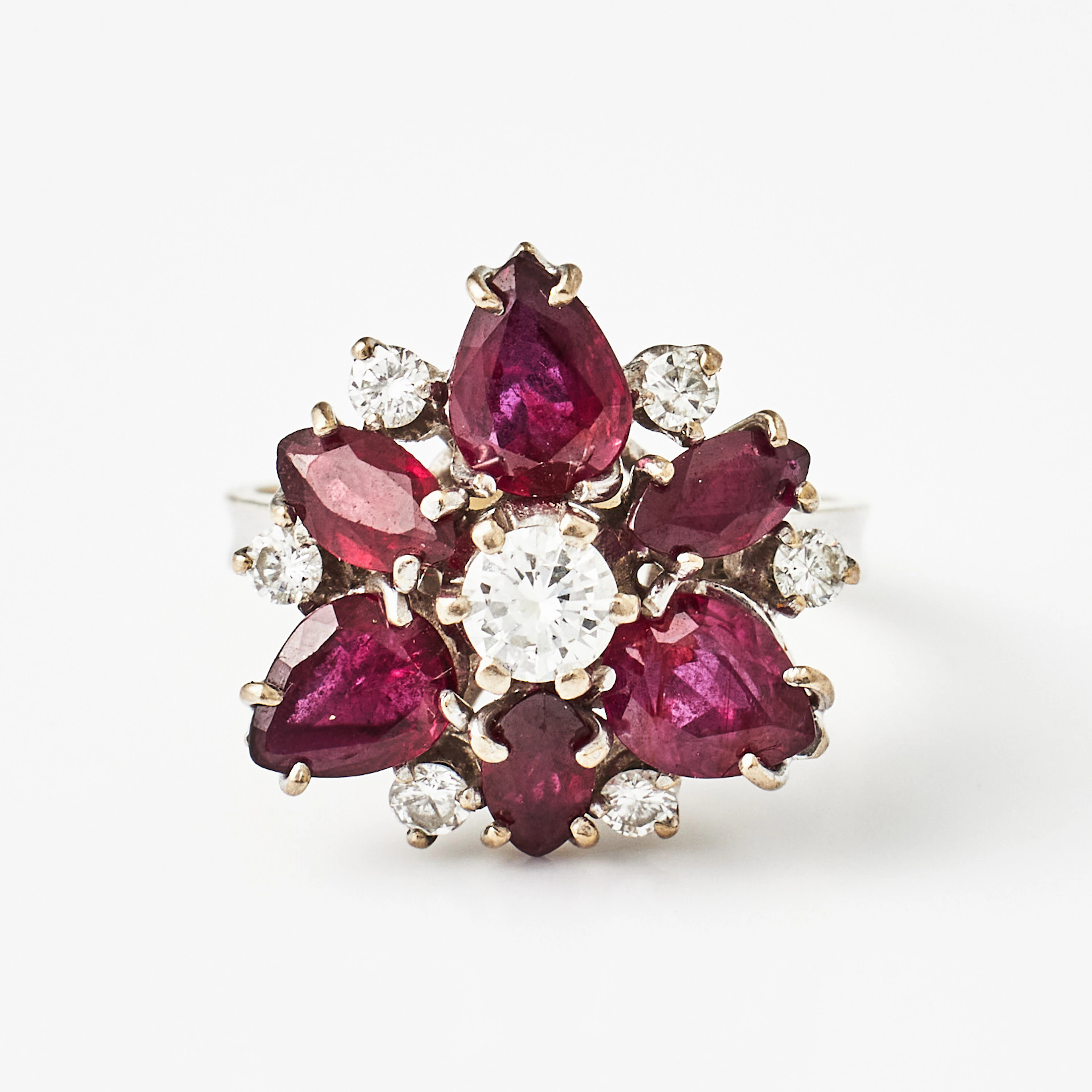 RING, 18 k rodierat vitguld, 7 briljanter totalt ca 0,51 ct., 6 rubiner