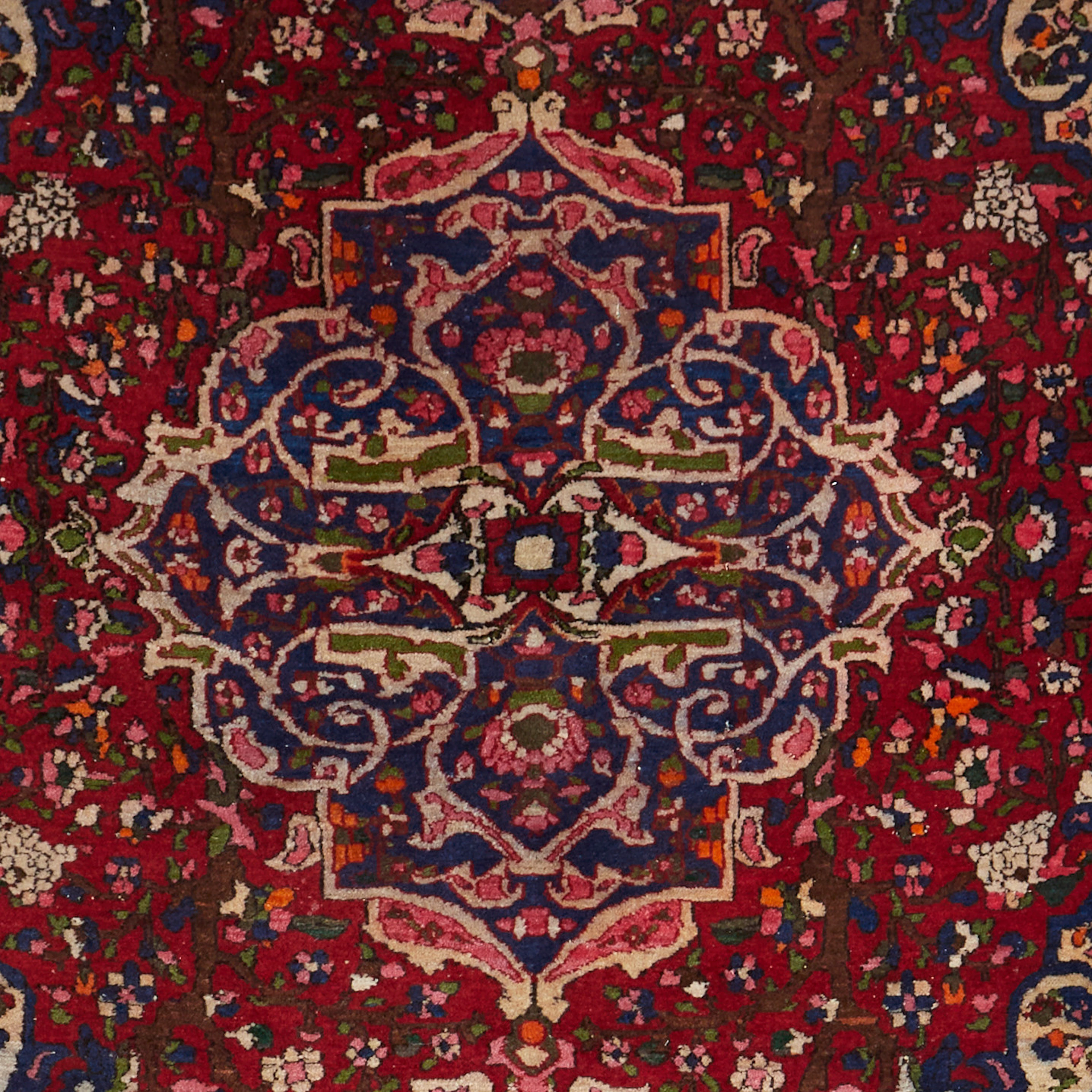 Antiker Isfahan Teppich, 206x138cm, Wolle auf Baumwolle, Pflanzenfarbe, Iran.